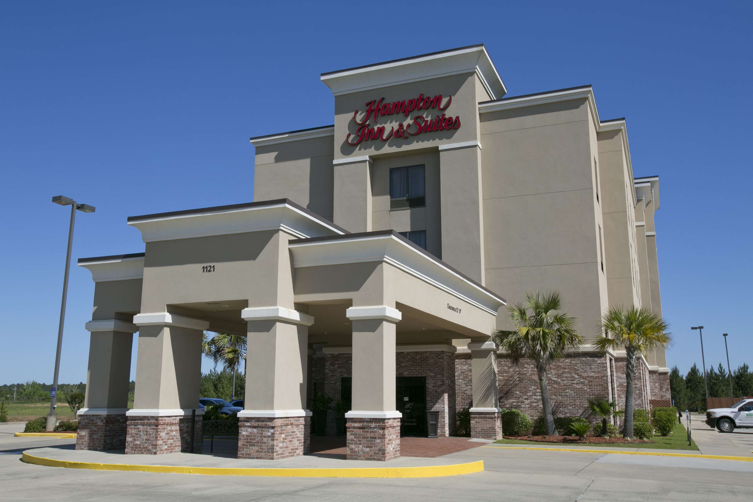 Exterior | Hampton Inn & Suites Wiggins