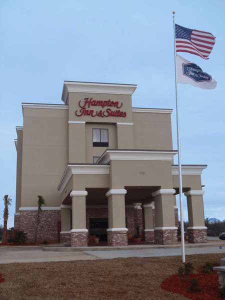 Exterior view - Hampton Inn & Suites Wiggins