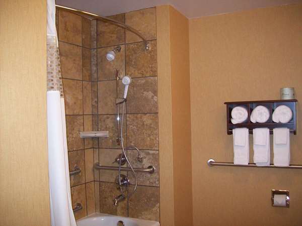  - Hampton Inn & Suites Wiggins