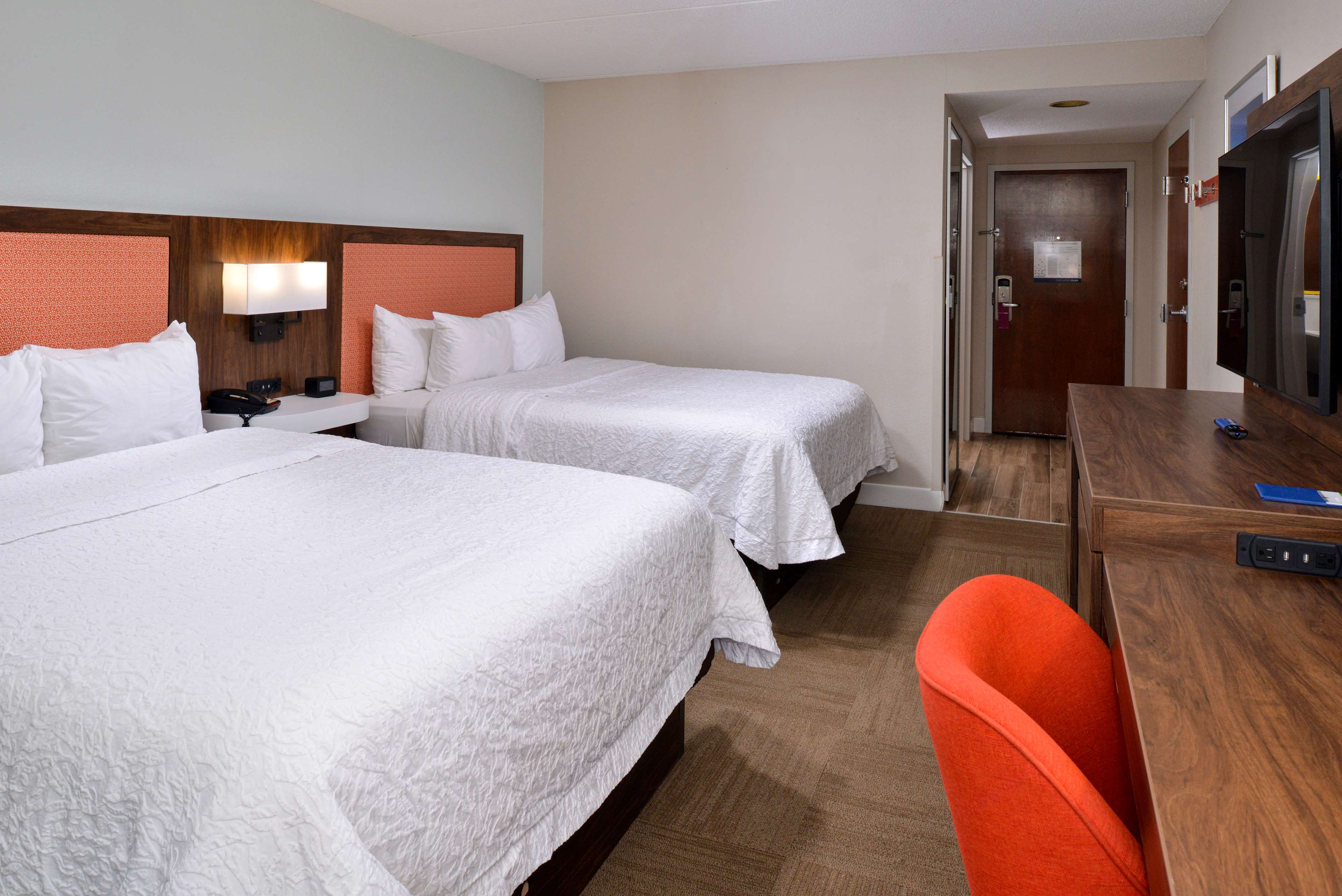 Hampton Inn Henderson I-85 Room Type - 2 DBLS W DRINKS-SNACKS NS