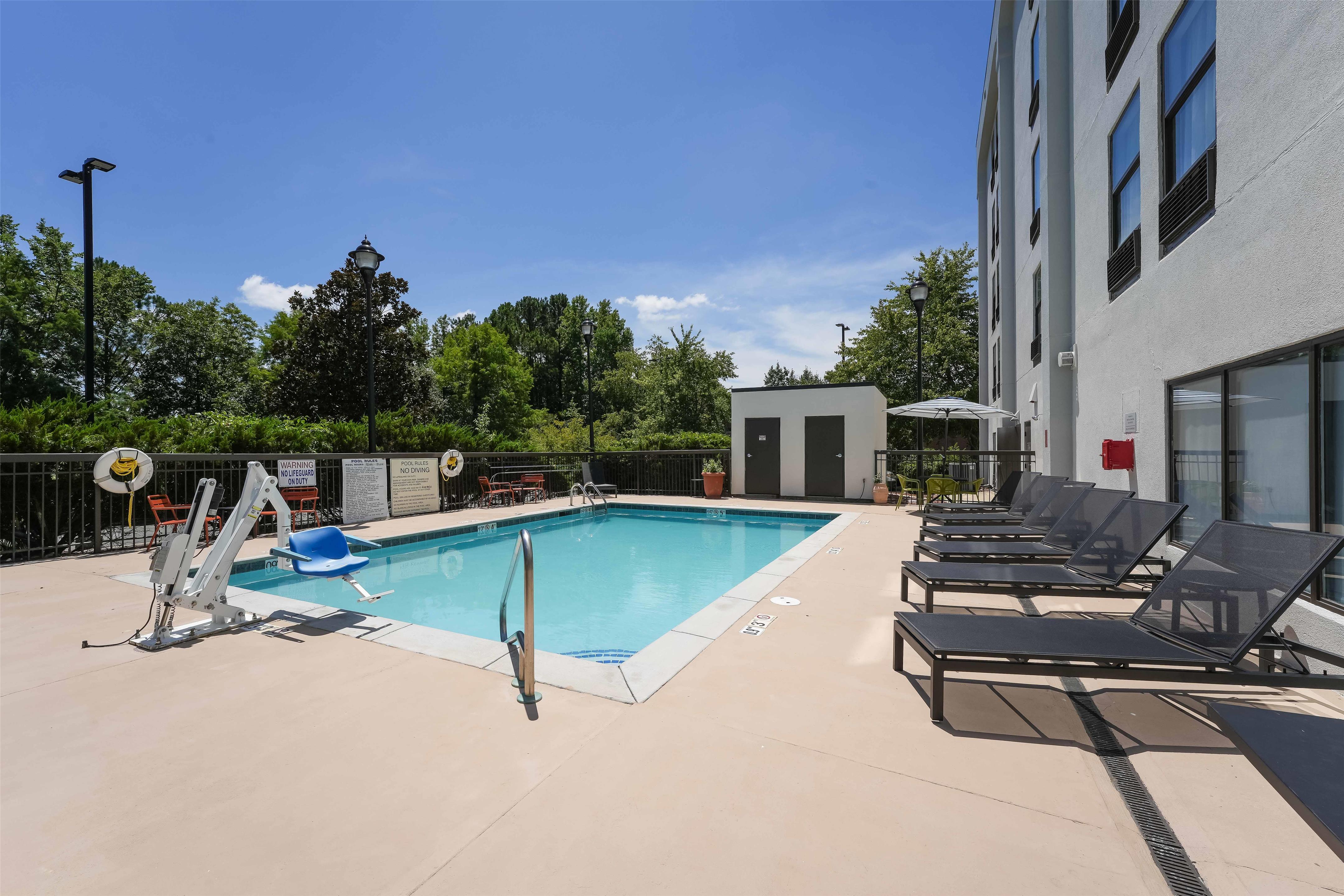 Pool | Hampton Inn Henderson