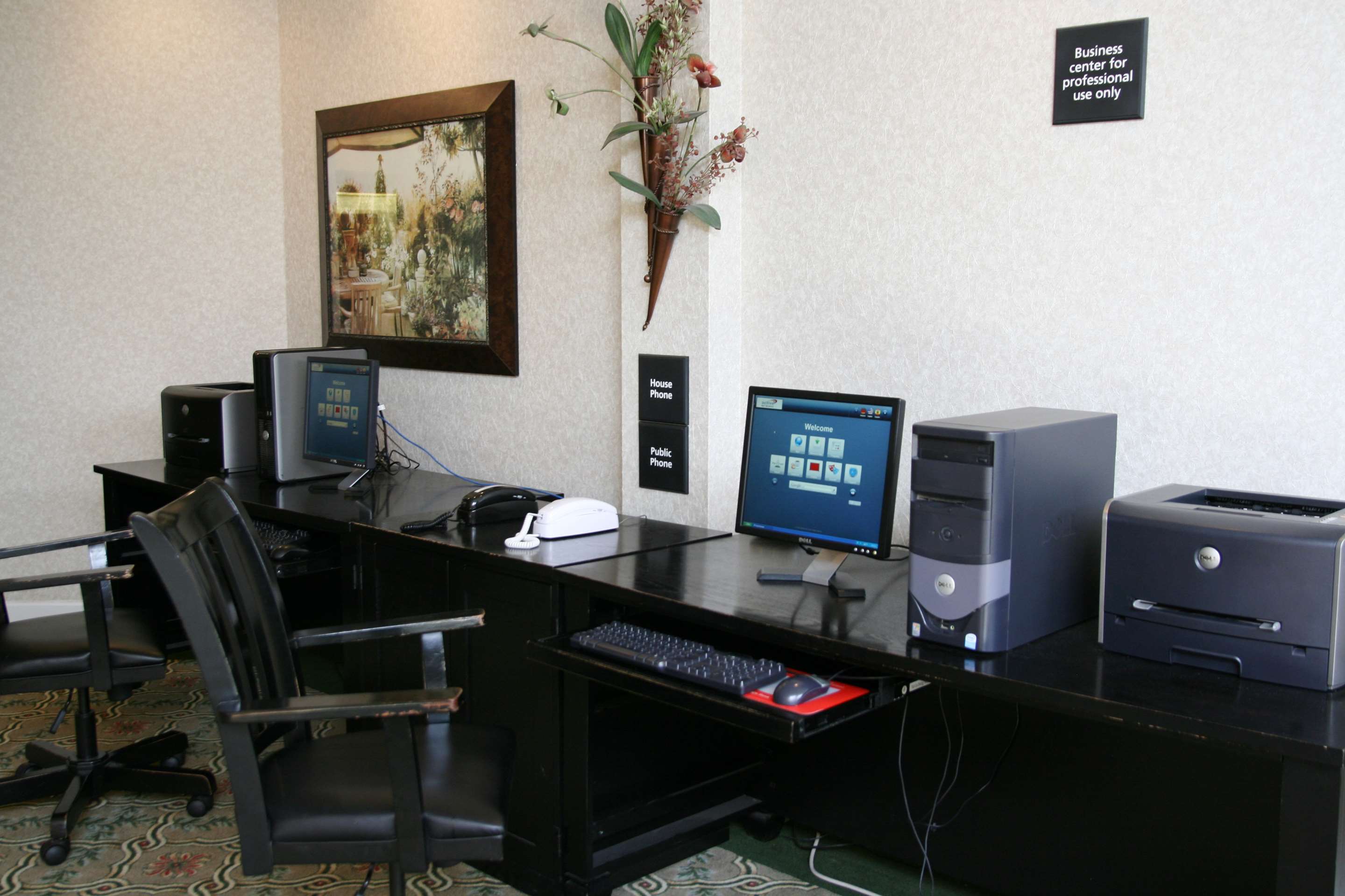Business Center | Hampton Inn & Suites Hershey