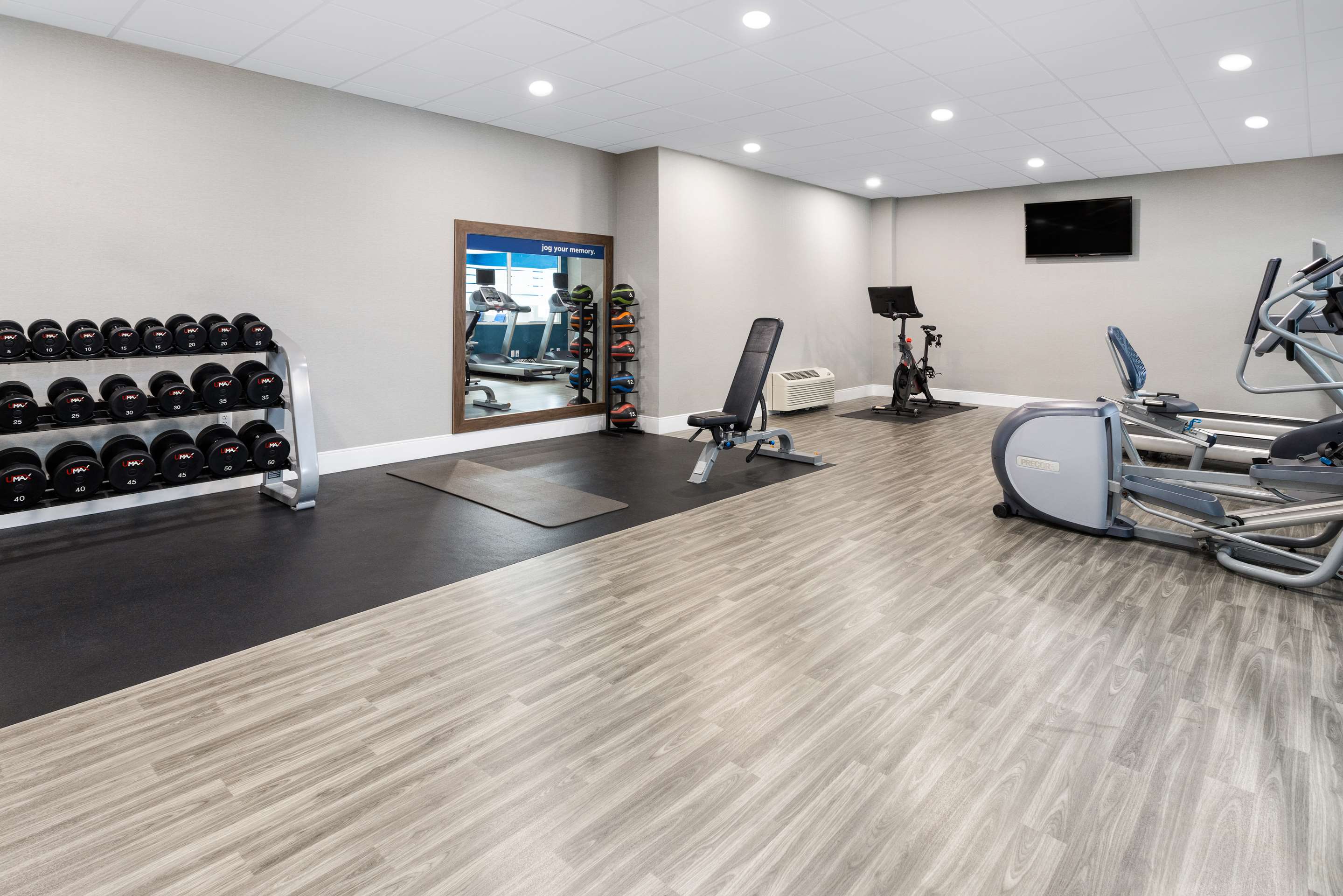 Health club fitness center gym | Hampton Inn & Suites Hershey