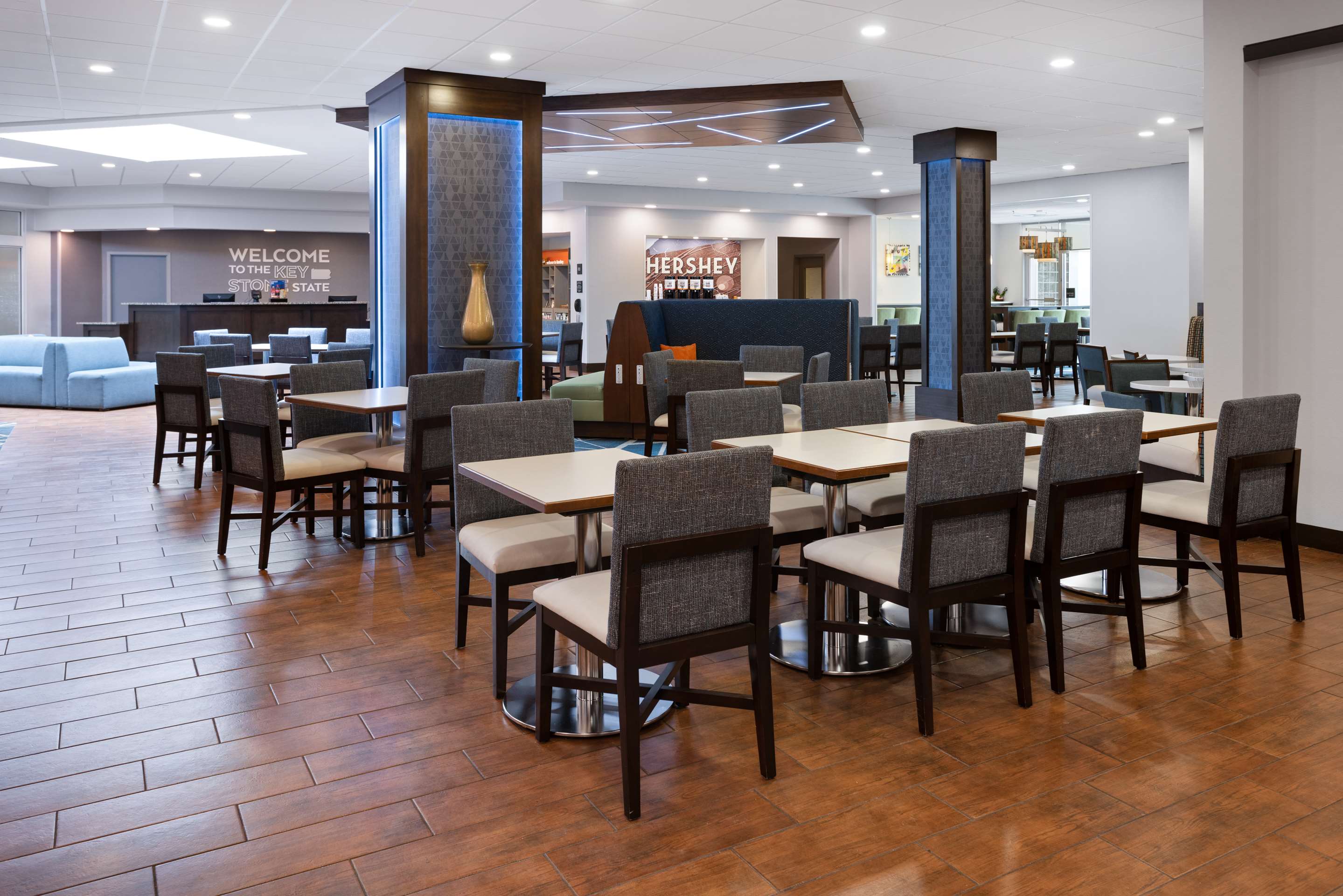Lobby | Hampton Inn & Suites Hershey