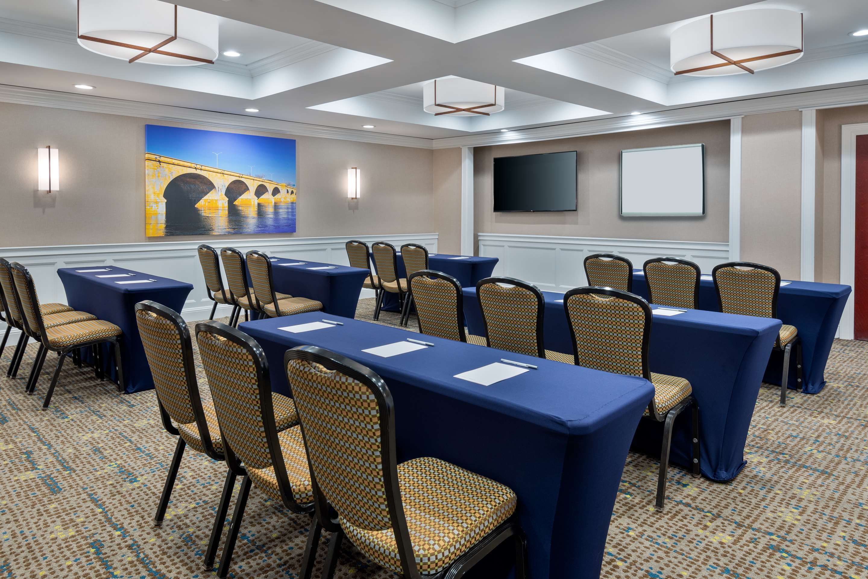 Meeting Room | Hampton Inn & Suites Hartford/Farmington