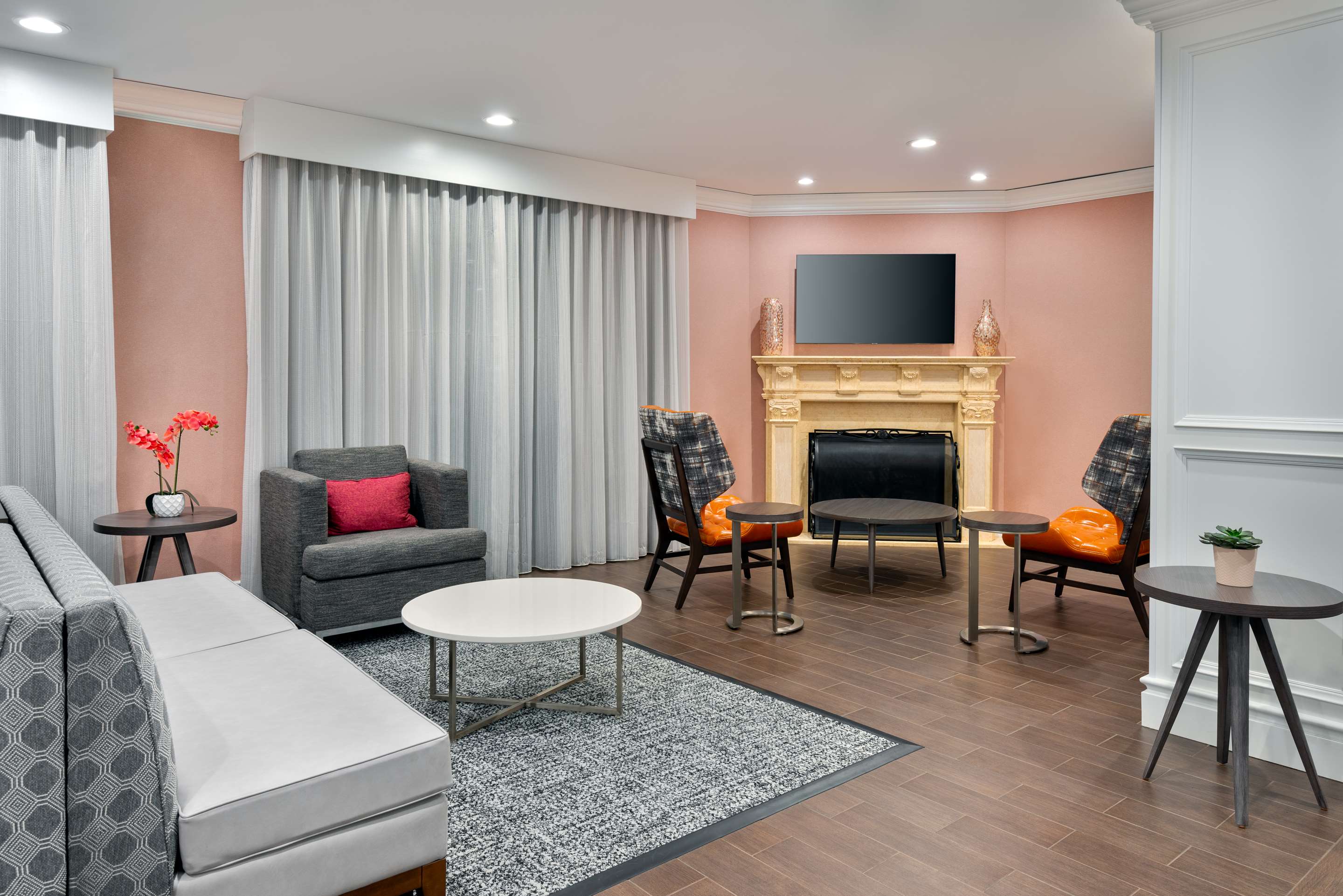 Lobby | Hampton Inn & Suites Hartford/Farmington