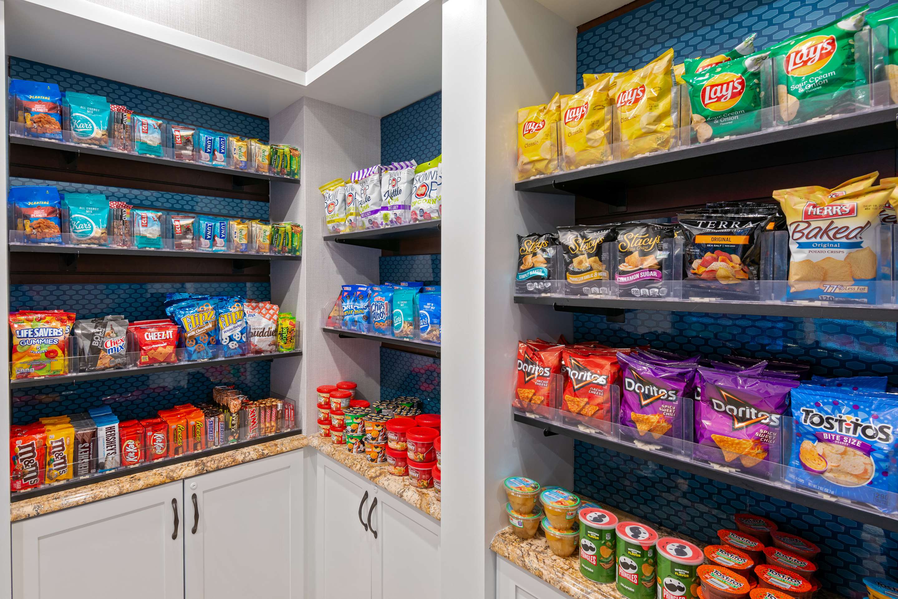 Restaurant | Hampton Inn & Suites Hartford/Farmington