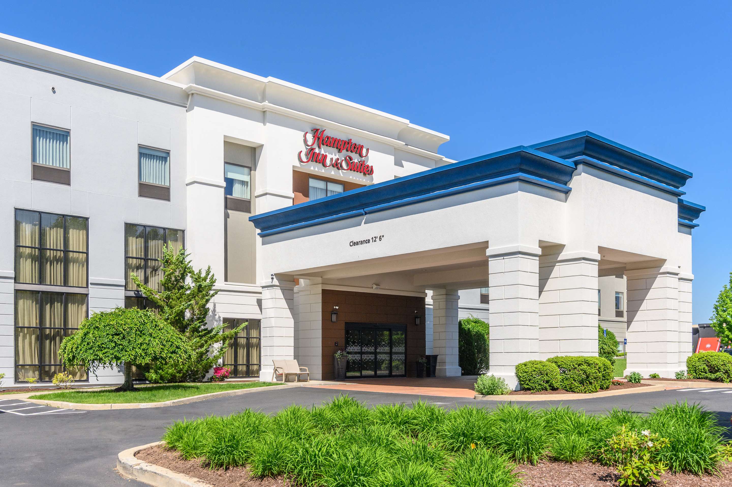 Exterior | Hampton Inn & Suites Hartford-Manchester