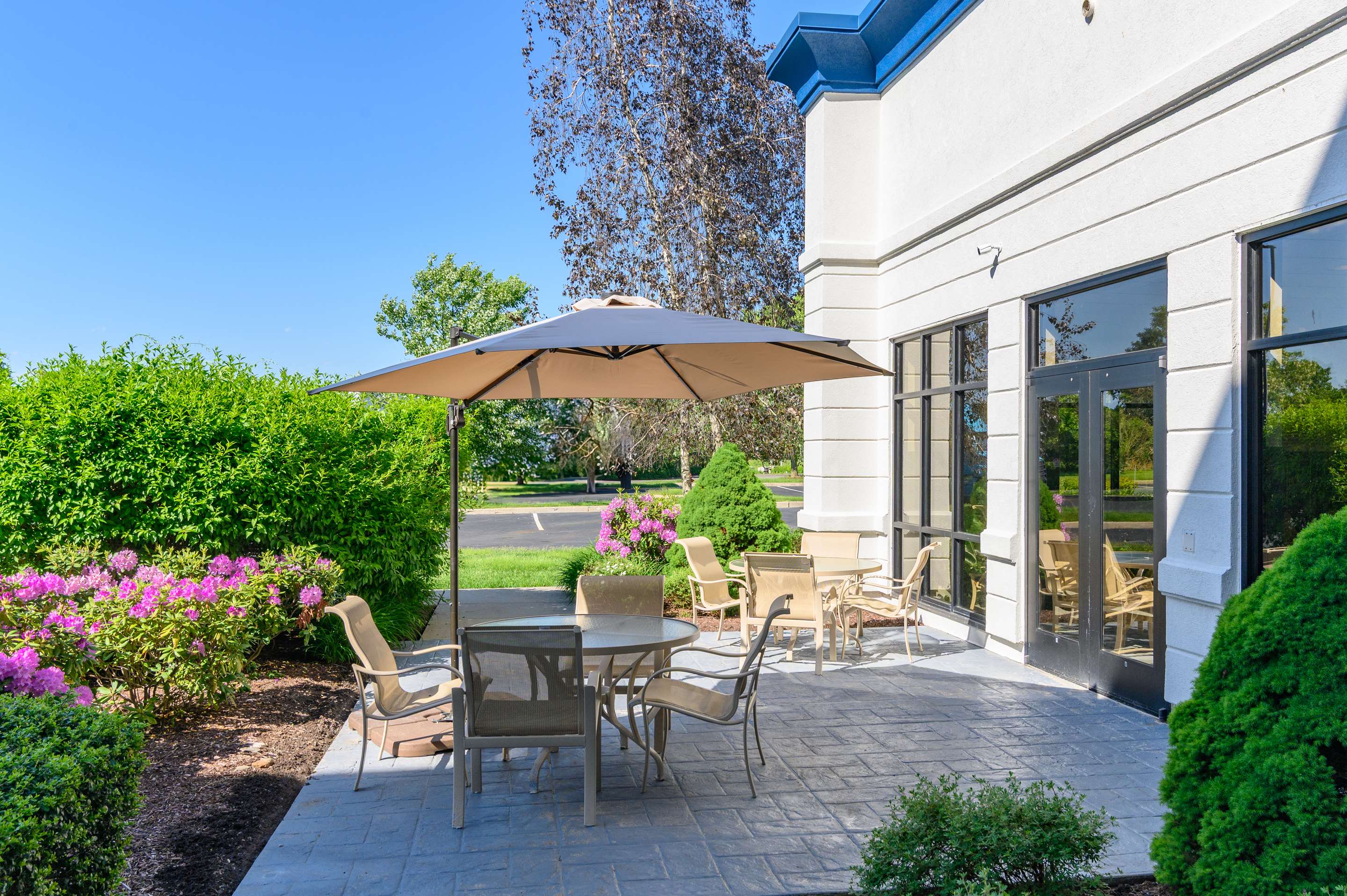 Exterior | Hampton Inn & Suites Hartford-Manchester
