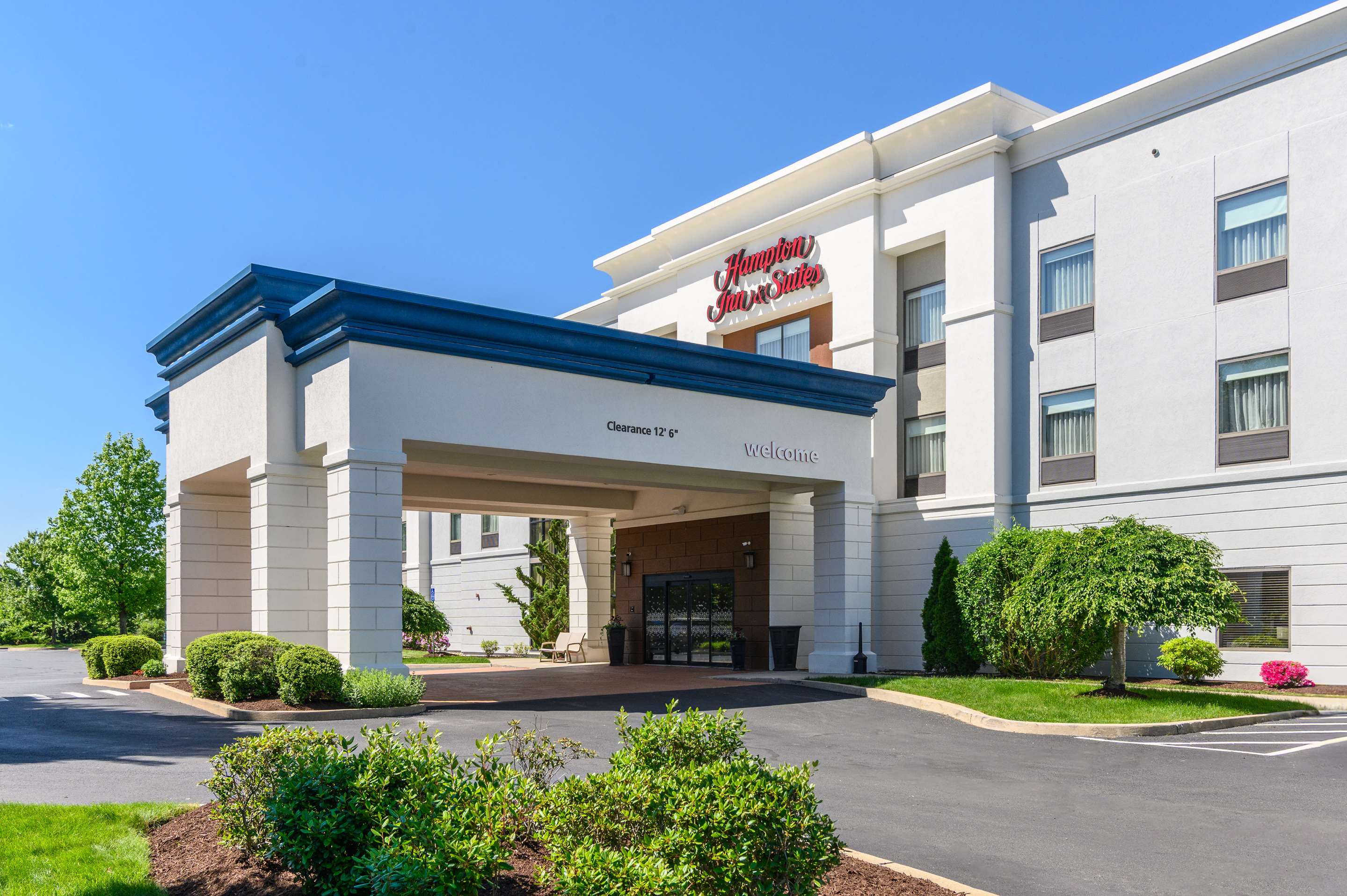 Exterior | Hampton Inn & Suites Hartford-Manchester