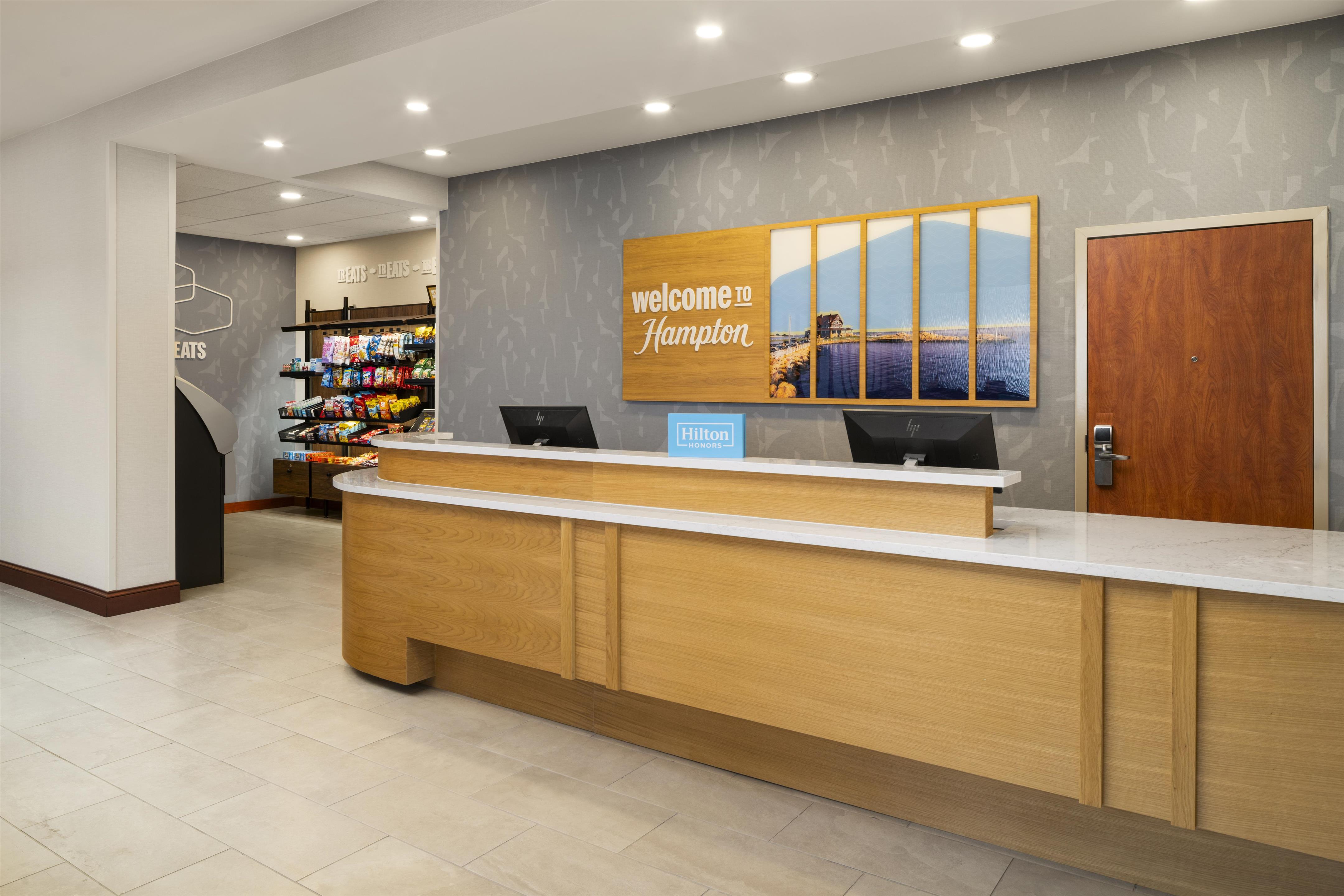 Reception | Hampton Inn & Suites Mystic