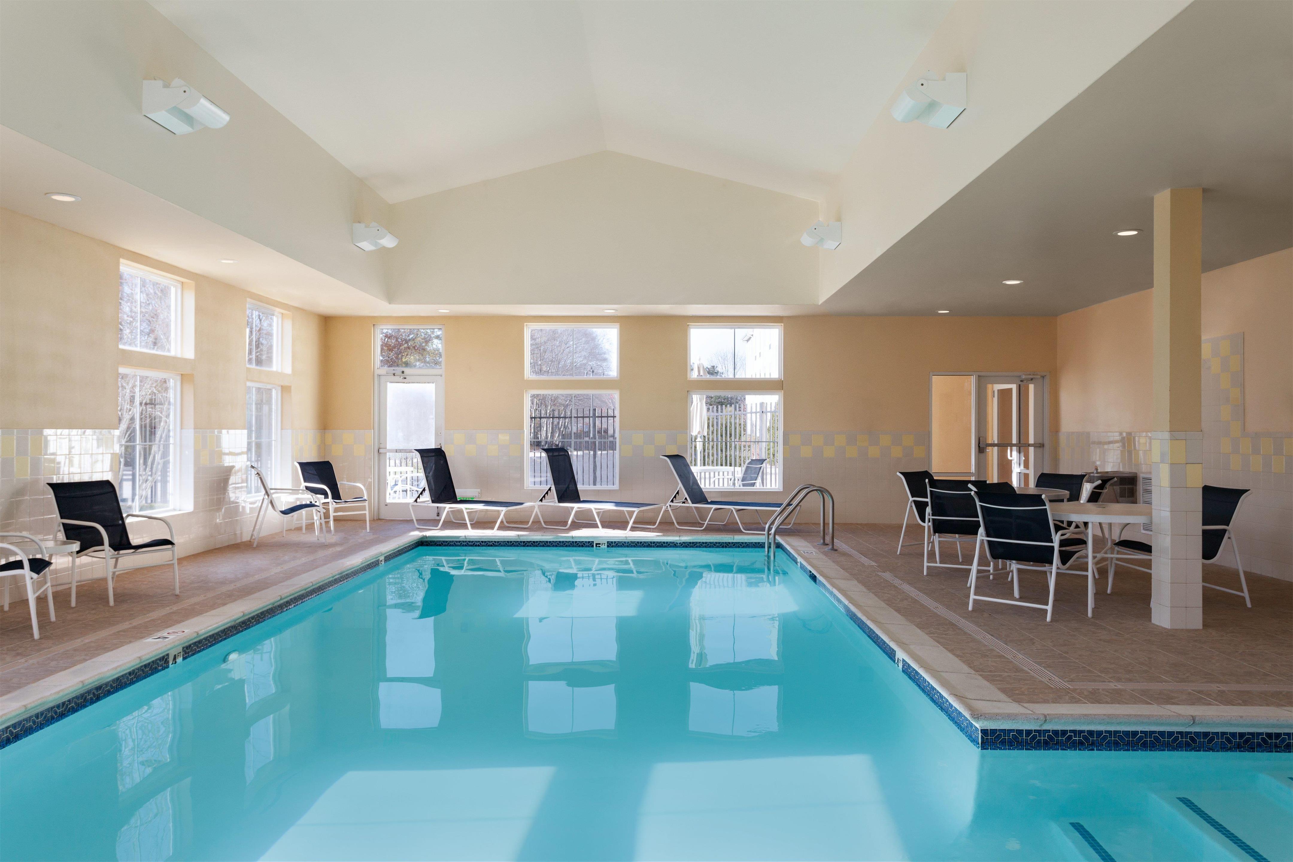Pool | Hampton Inn & Suites Mystic