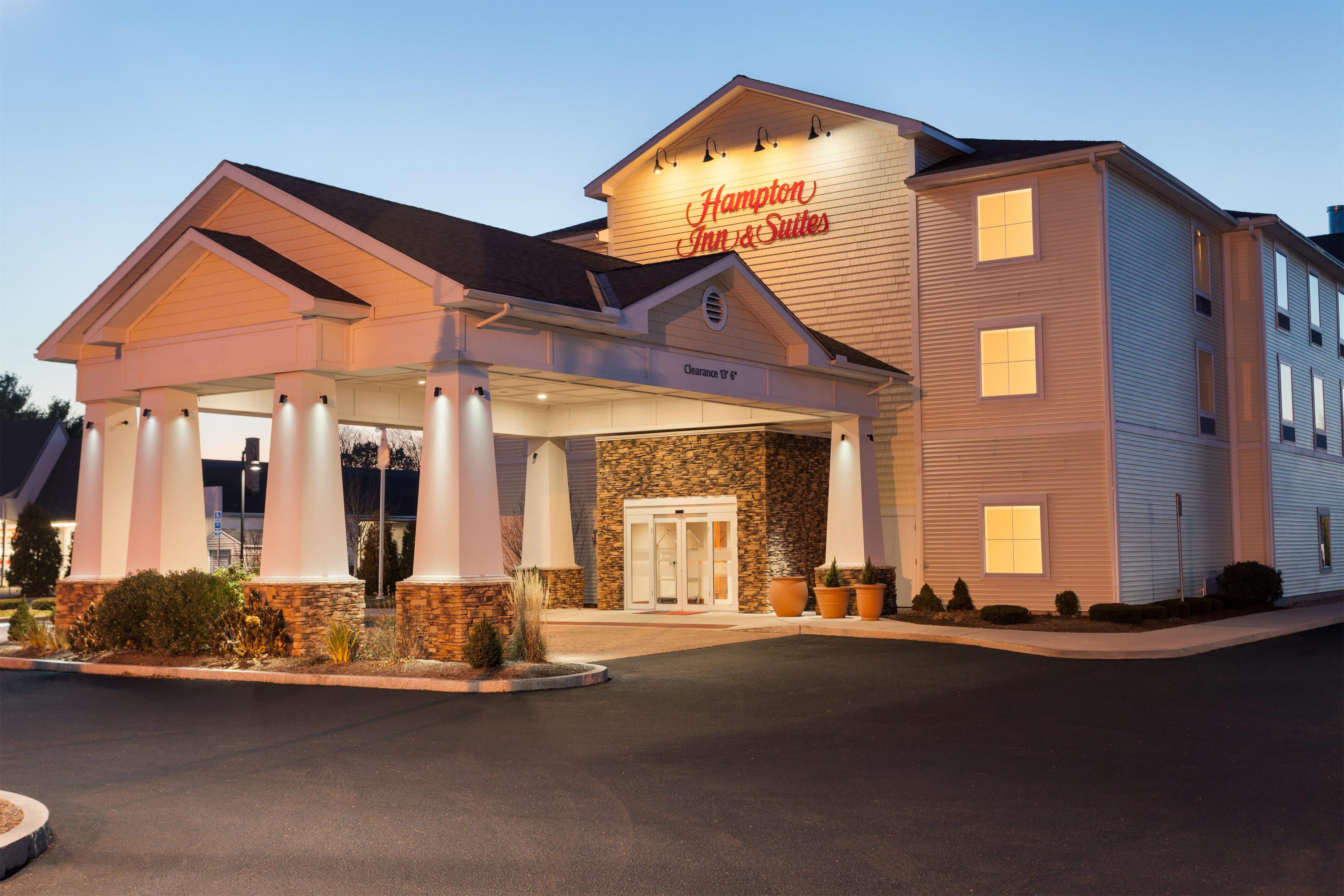 Exterior | Hampton Inn & Suites Mystic