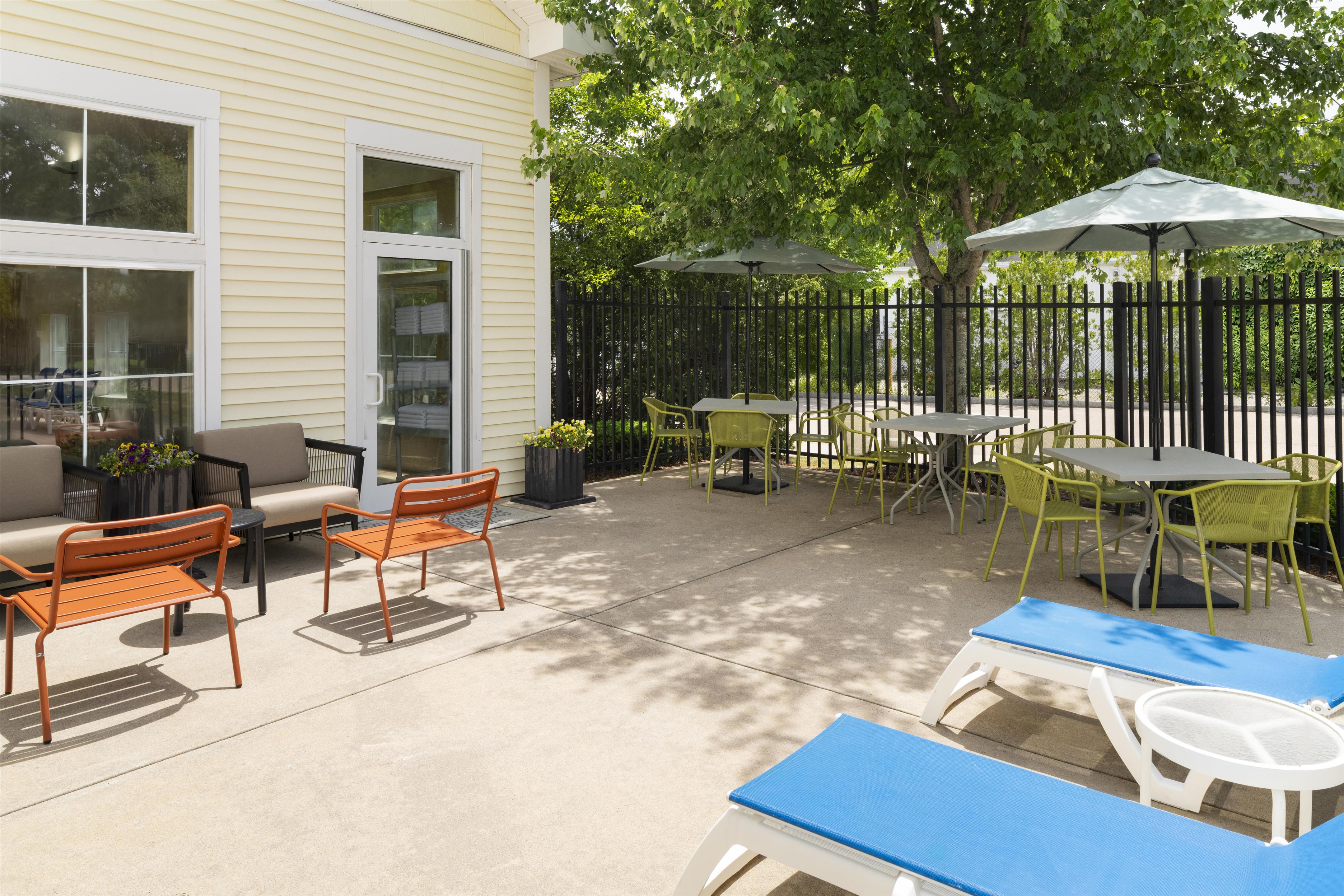 Exterior | Hampton Inn & Suites Mystic