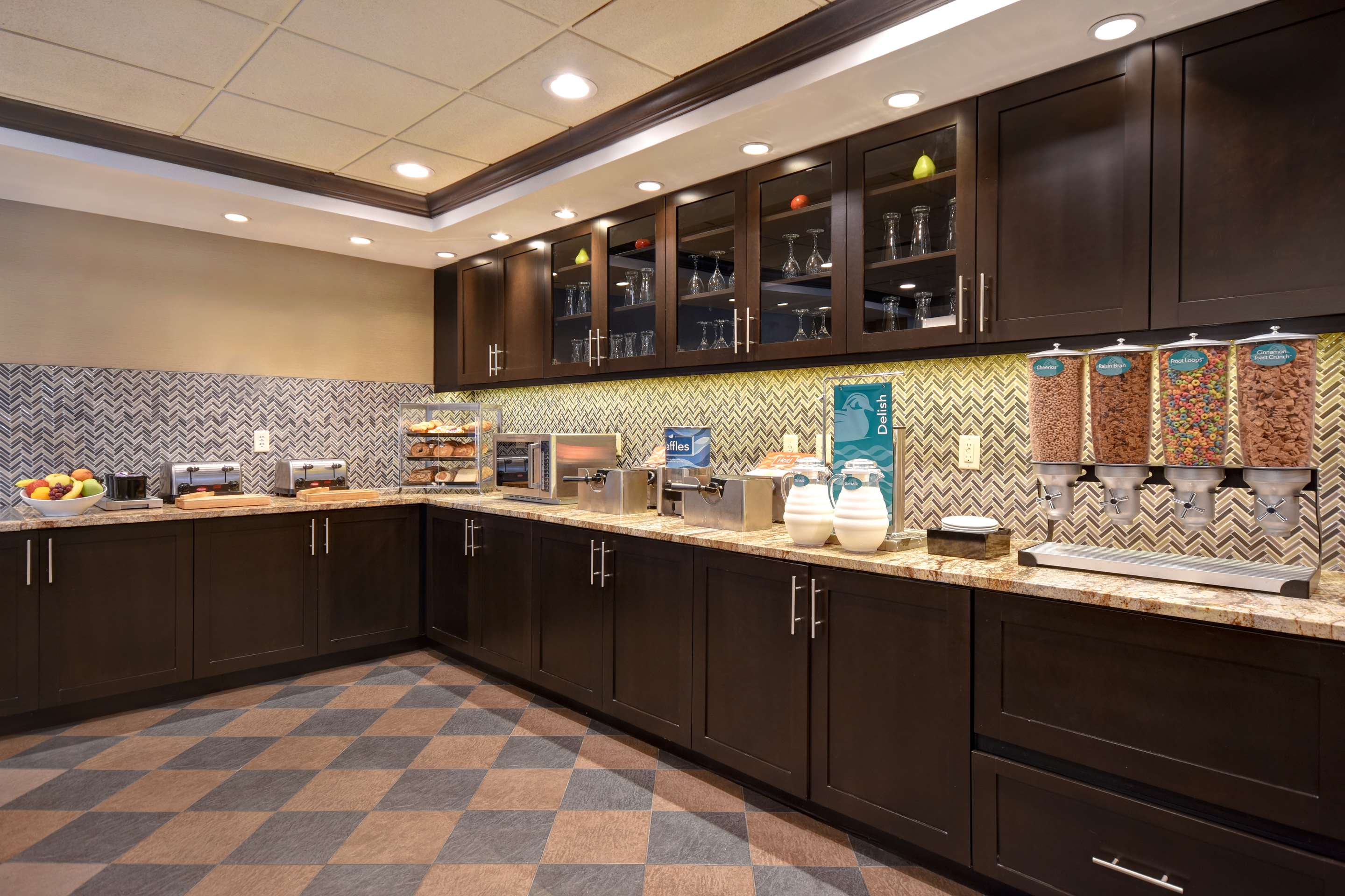 Breakfast Area | Homewood Suites by Hilton Southington, CT