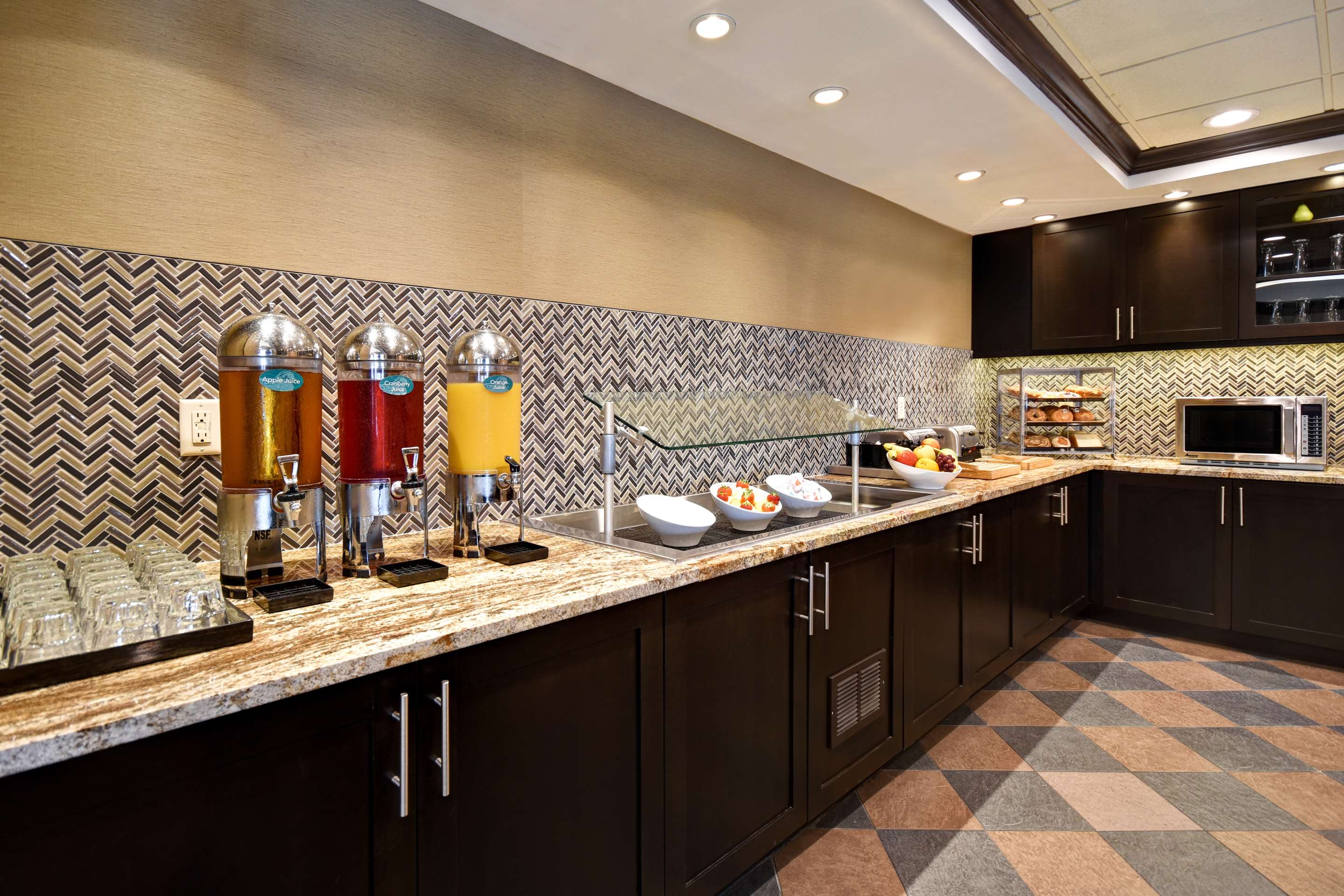 Breakfast Area | Homewood Suites by Hilton Southington, CT