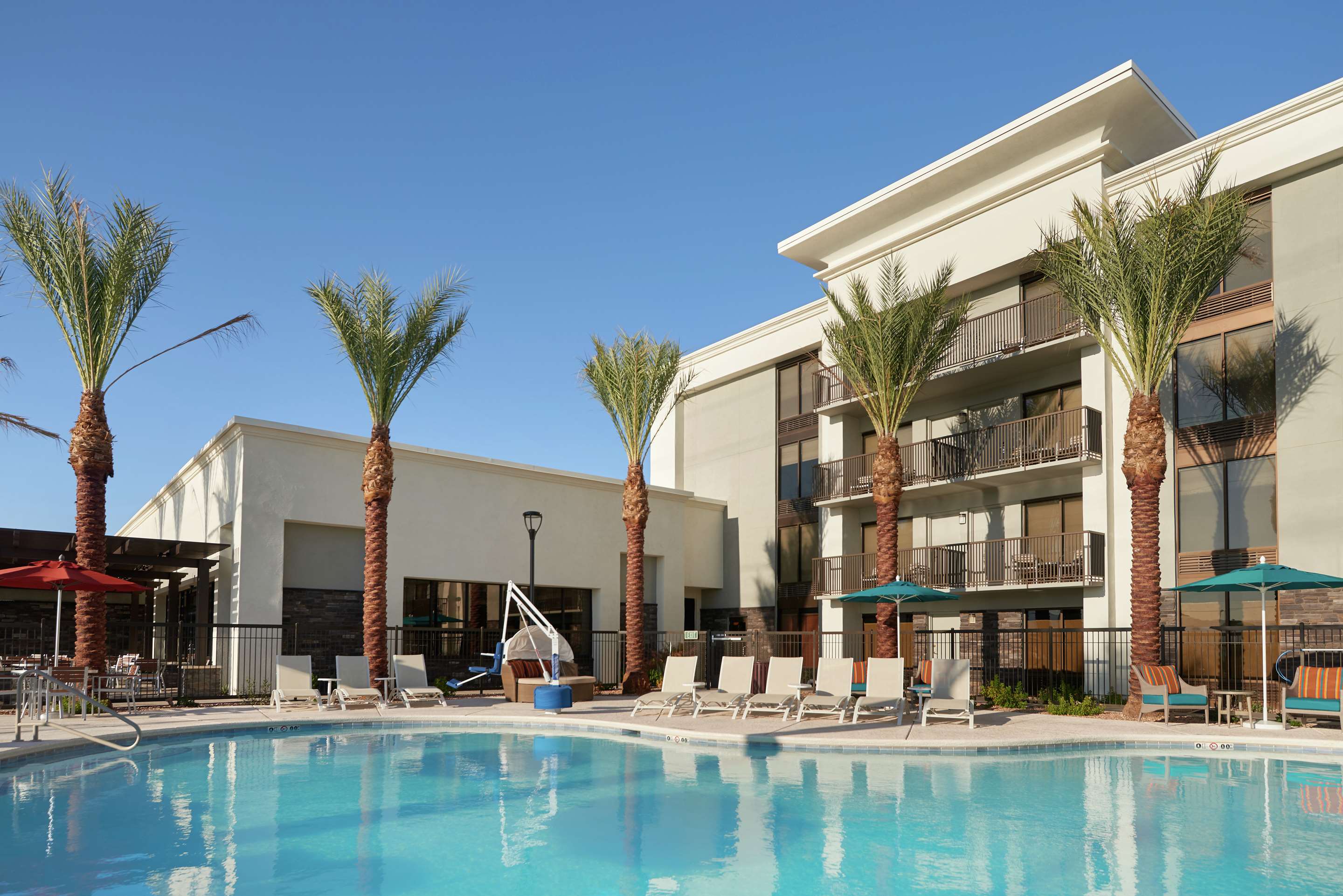 Pool | Hampton Inn Lake Havasu City