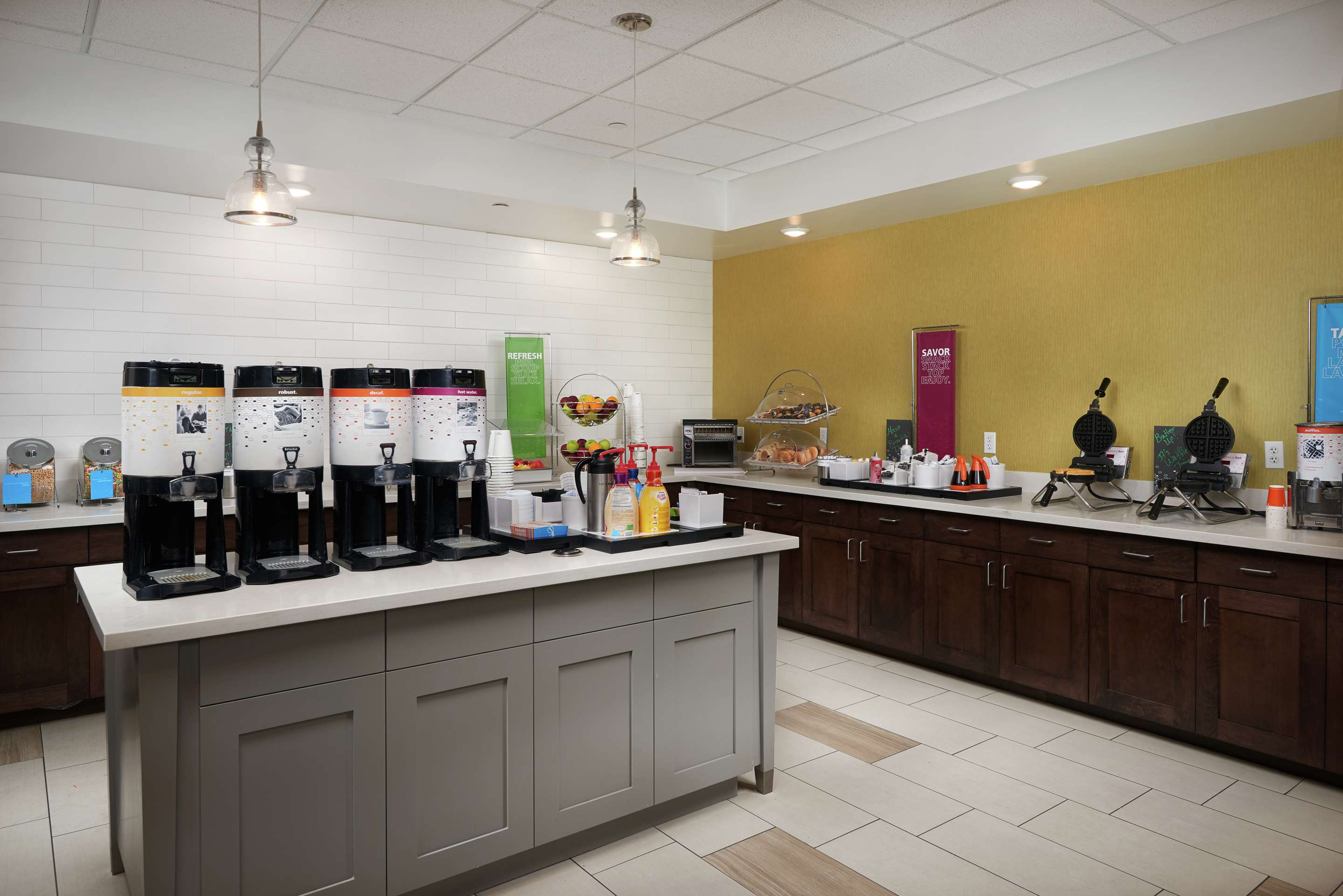 Restaurant | Hampton Inn Lake Havasu City