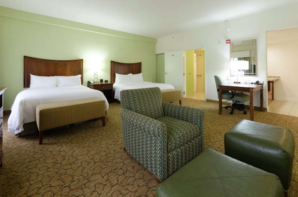 Hampton Inn by Hilton Hickory Room Type - 2QN MOB HEA ACC RIS STU NS