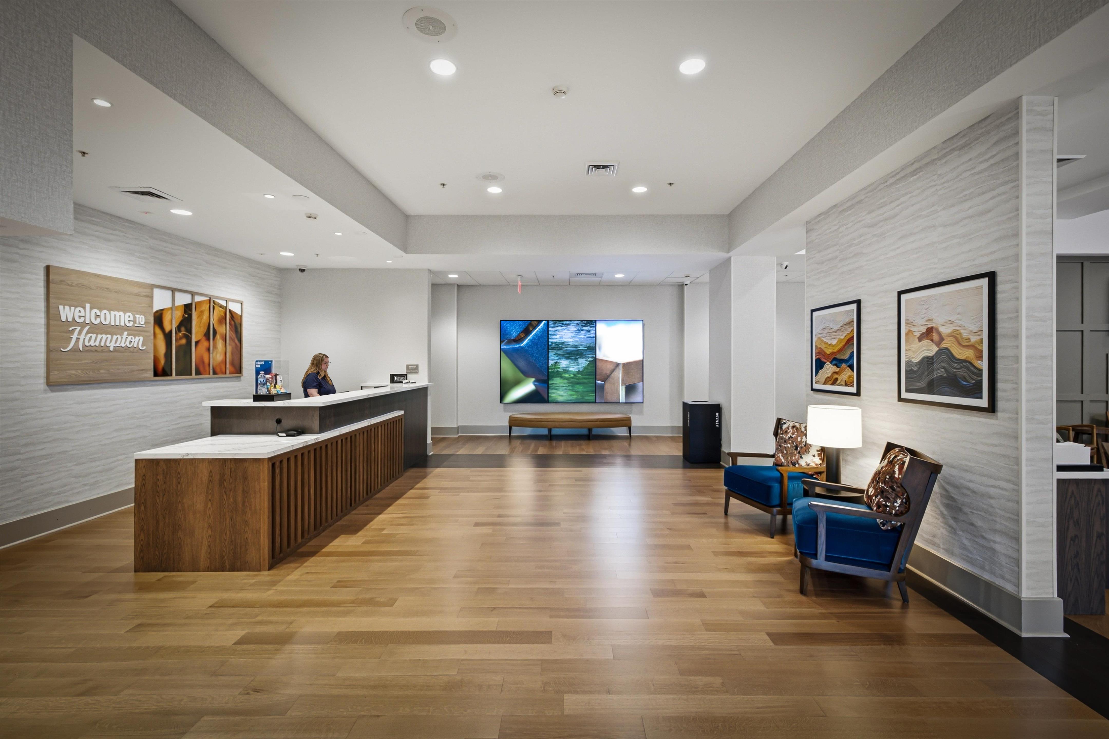 Reception | Hampton Inn Hickory
