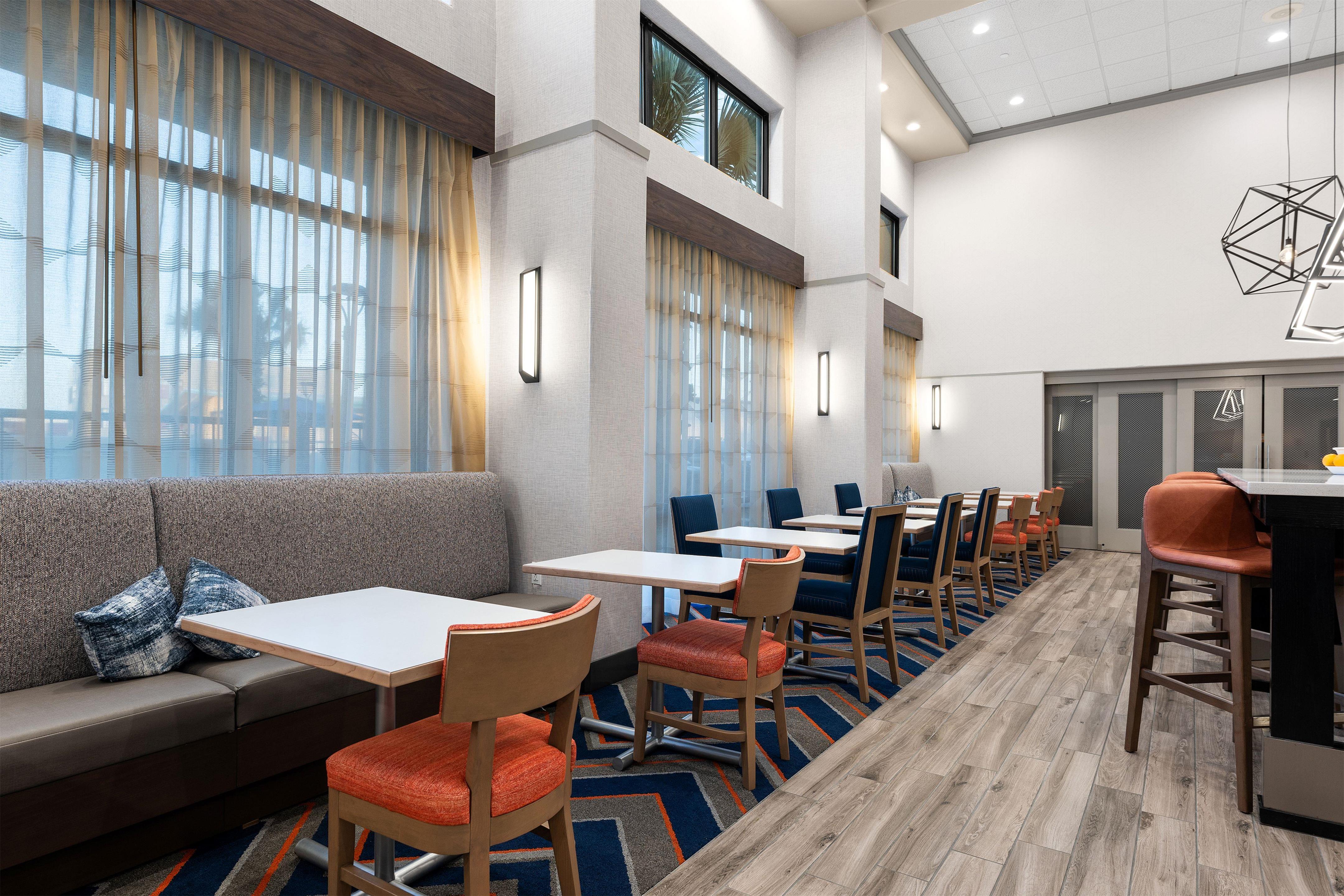 Lobby | Hampton Inn & Suites Harlingen