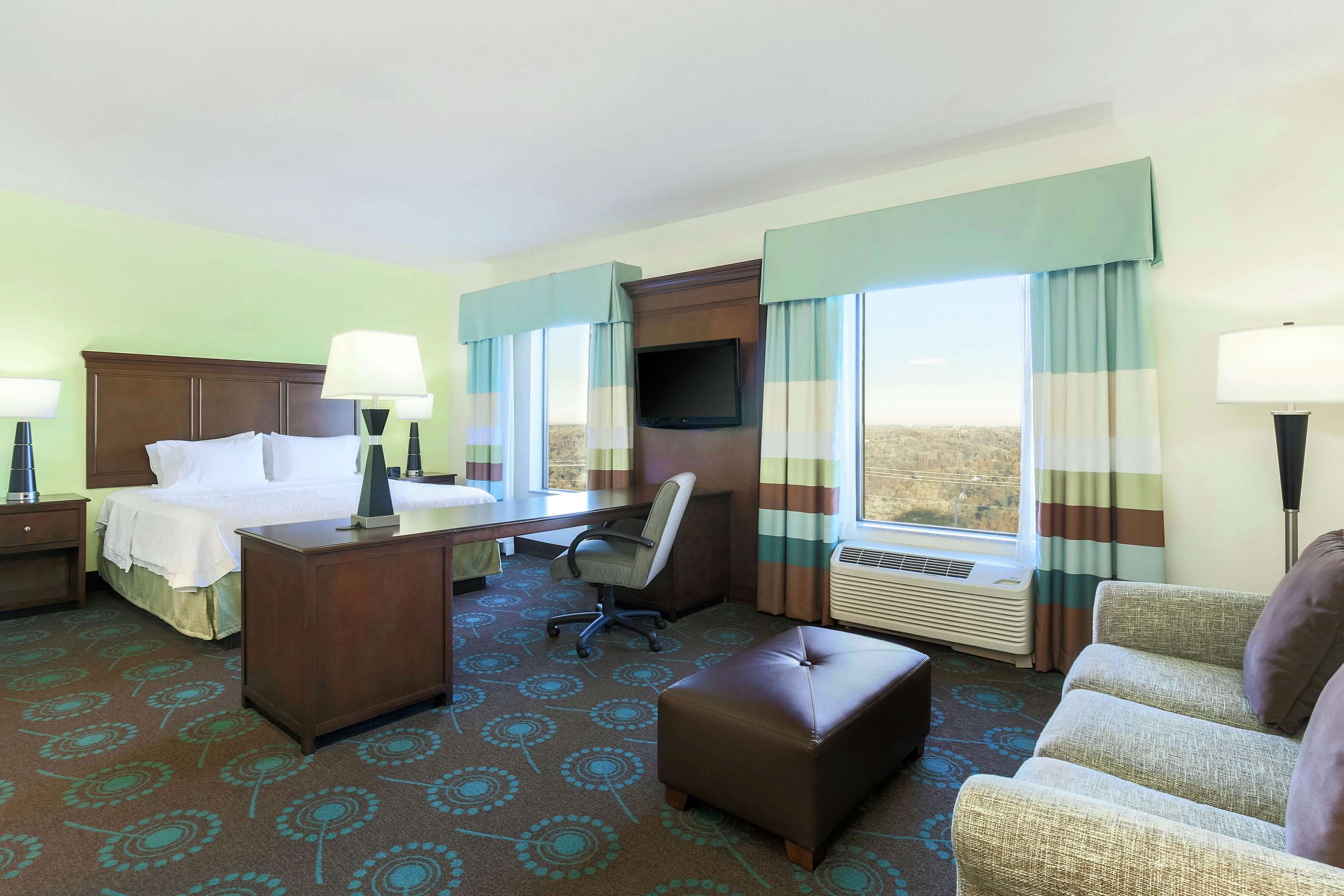 Guest room