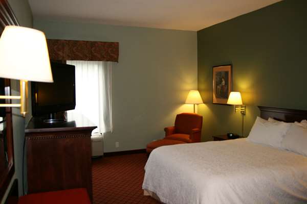  - Hampton Inn Hillsville - I-77, Exit 14