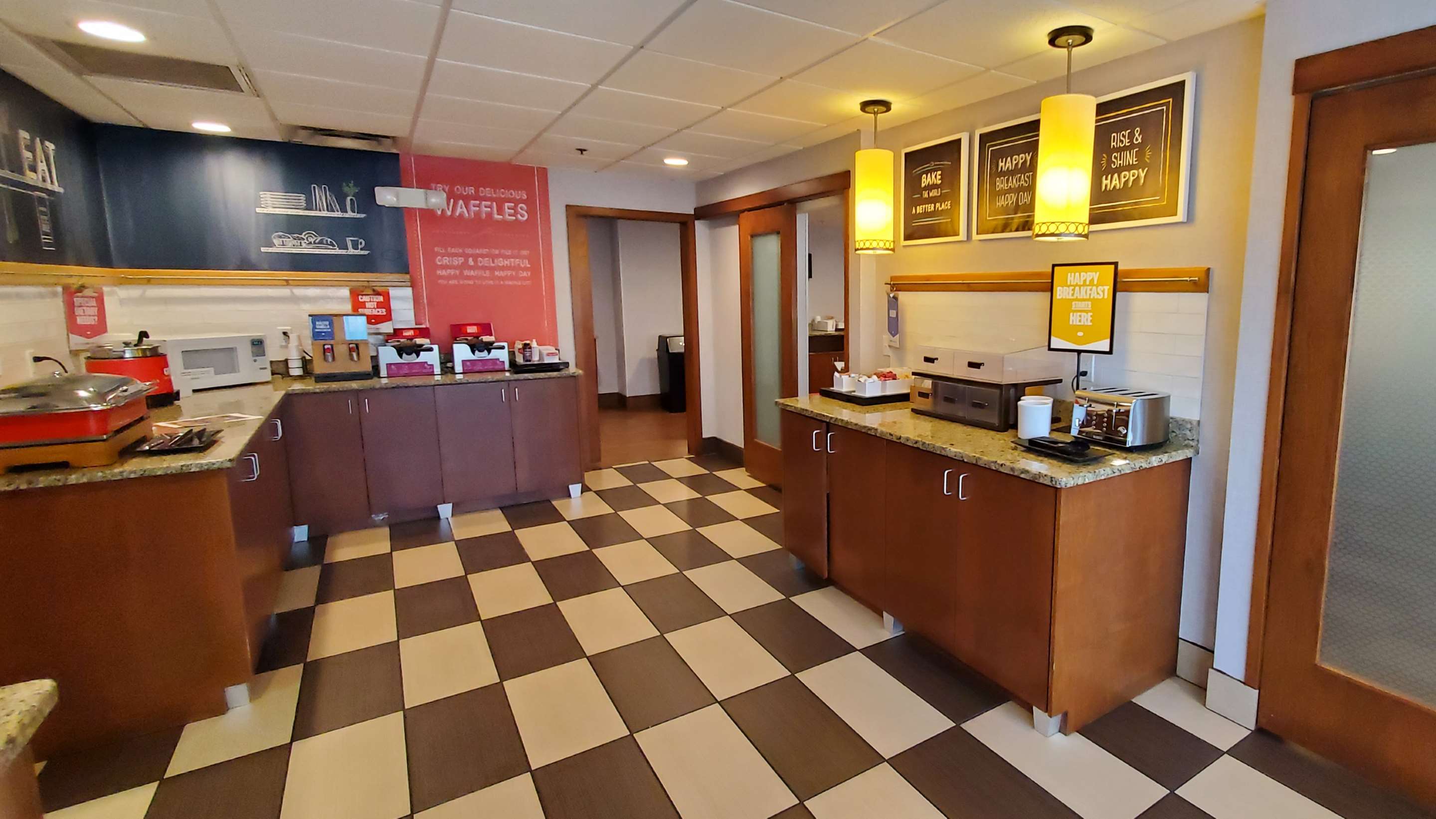 Breakfast Area | Hampton Inn Hillsville