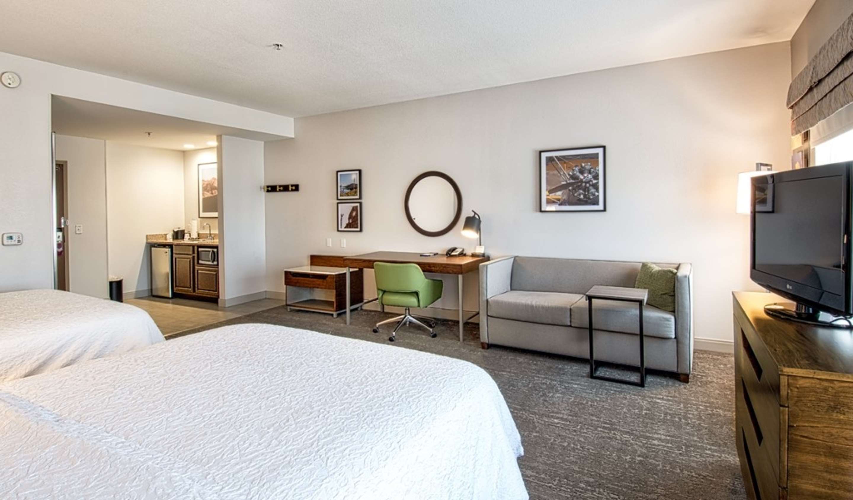 Guest room