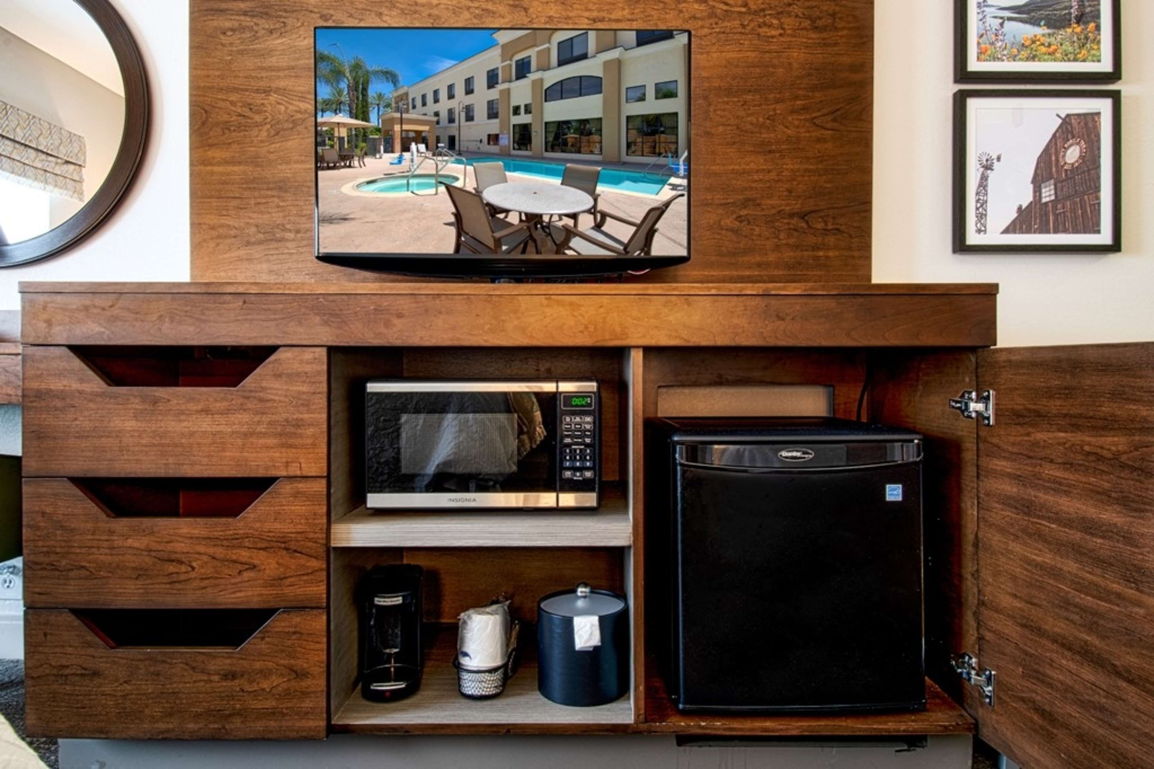 Hampton Inn And Suites Hemet Room Type - 2QN MOB/HEARING ACC TUB NS