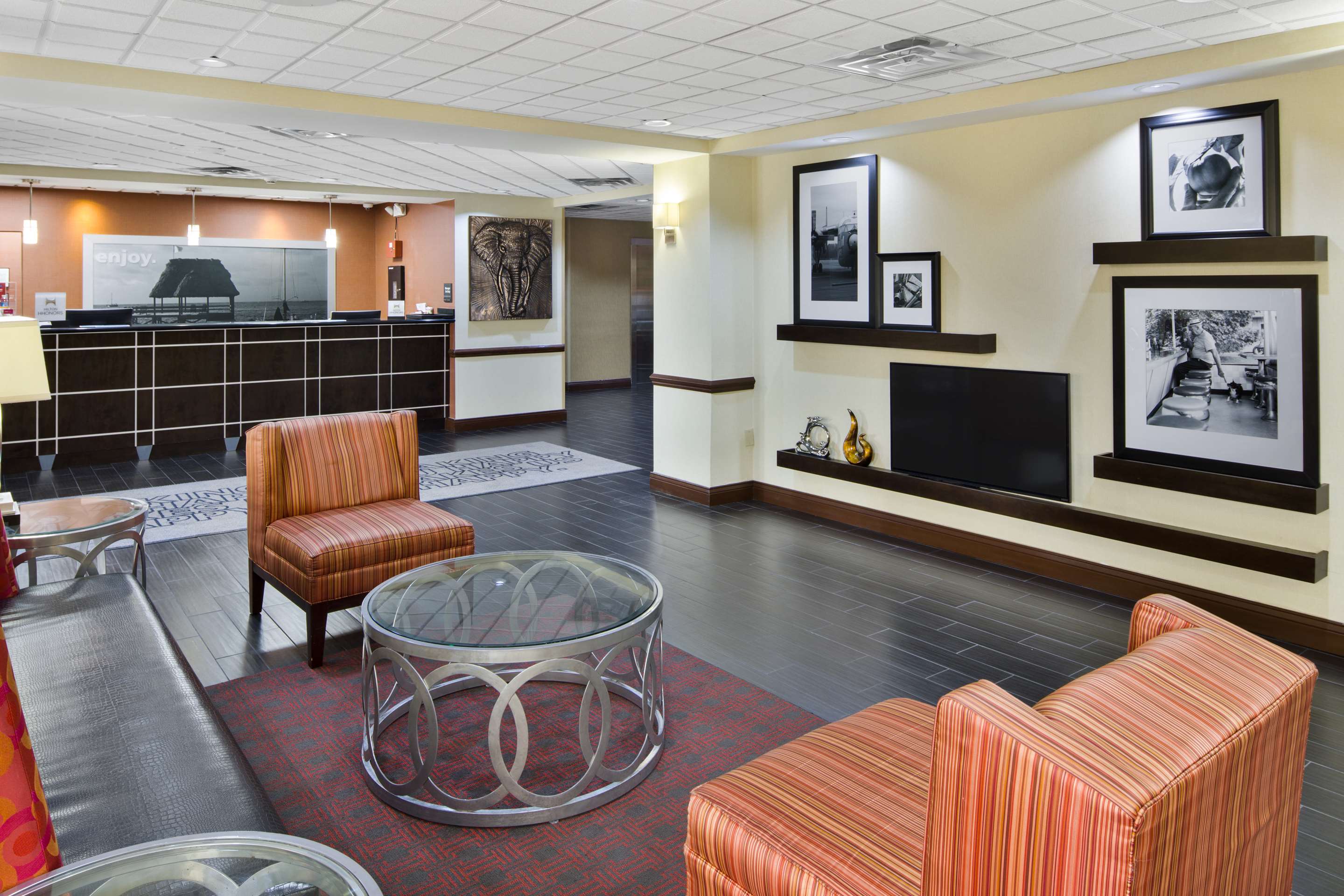 Reception | Hampton Inn Hinesville