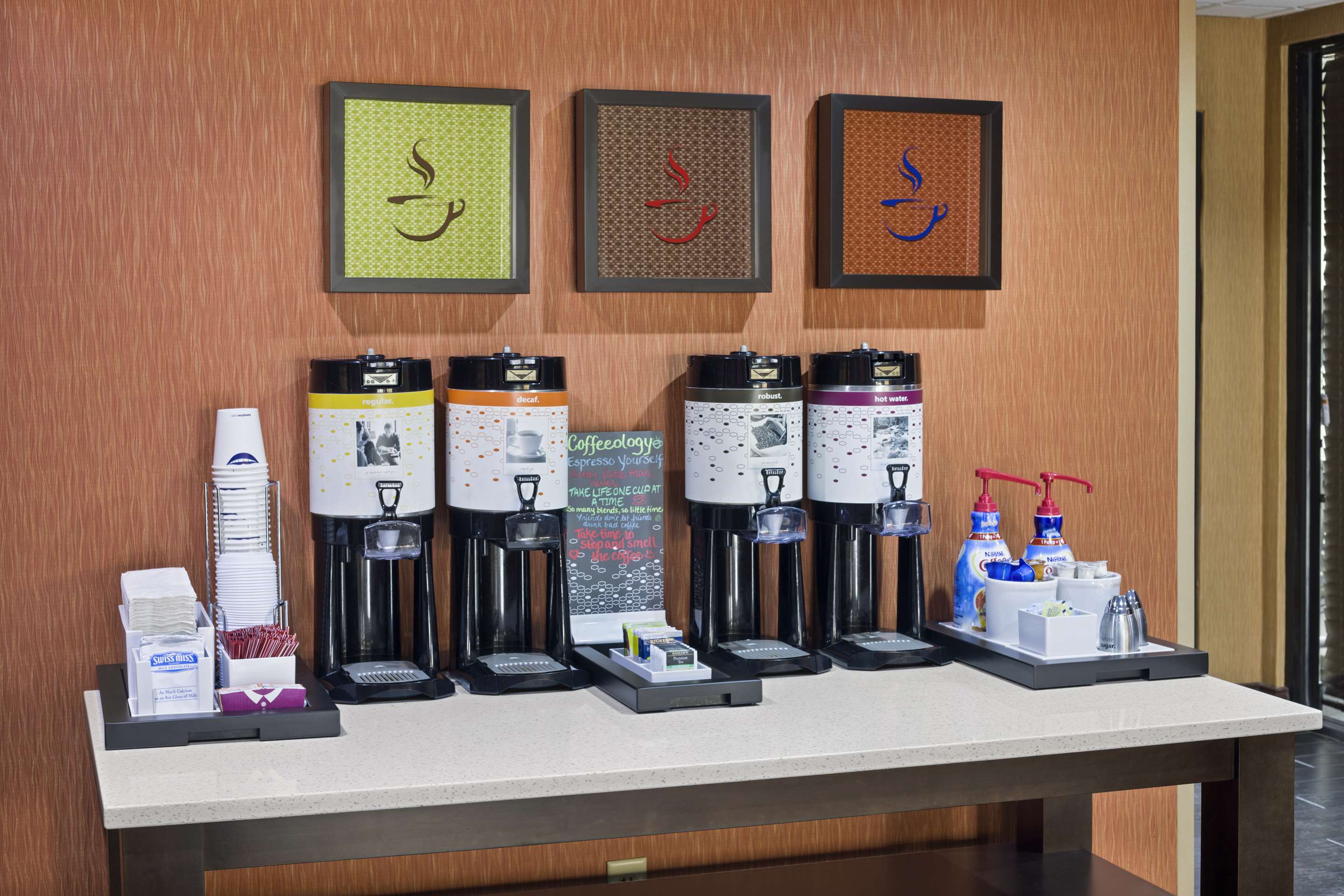 Restaurant | Hampton Inn Hinesville