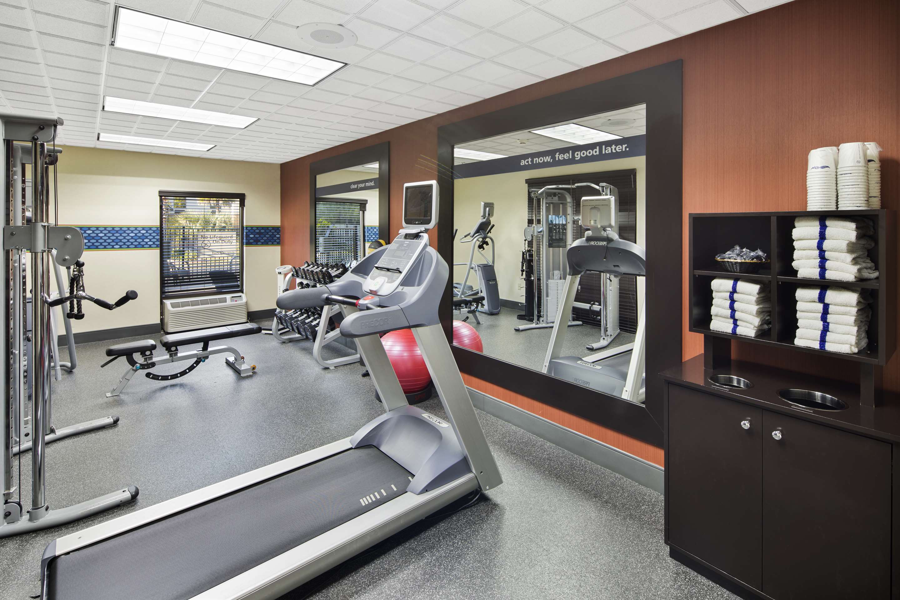 Health club fitness center gym | Hampton Inn Hinesville