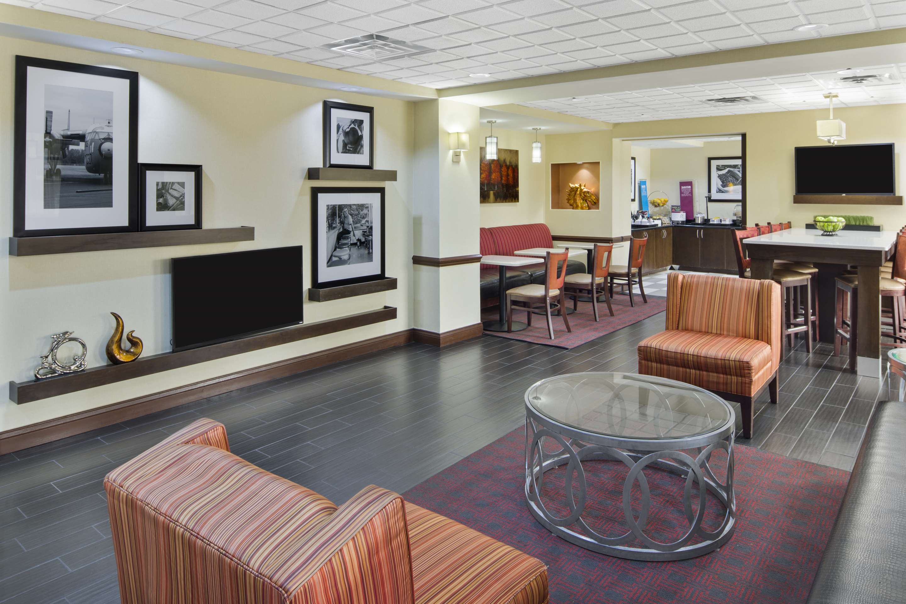 Lobby | Hampton Inn Hinesville