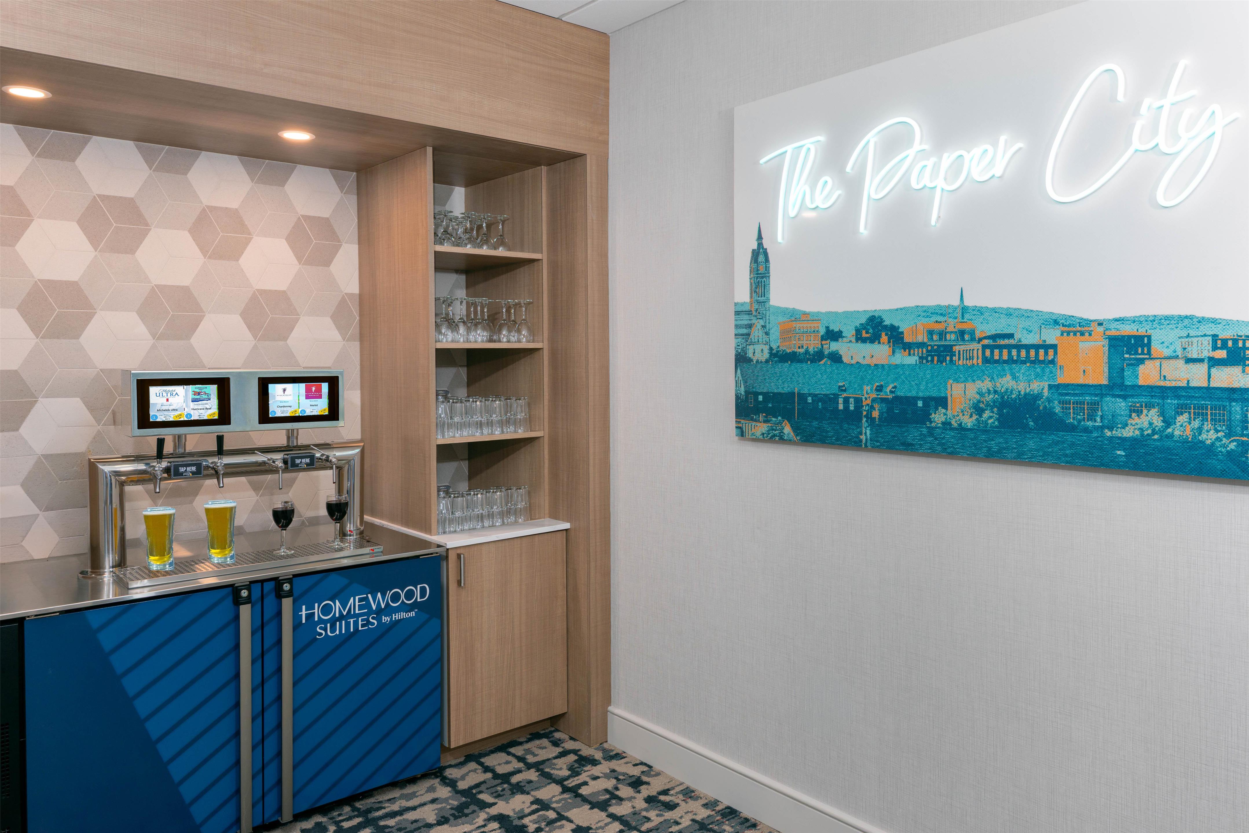 Restaurant | Homewood Suites by Hilton Holyoke-Springfield/North