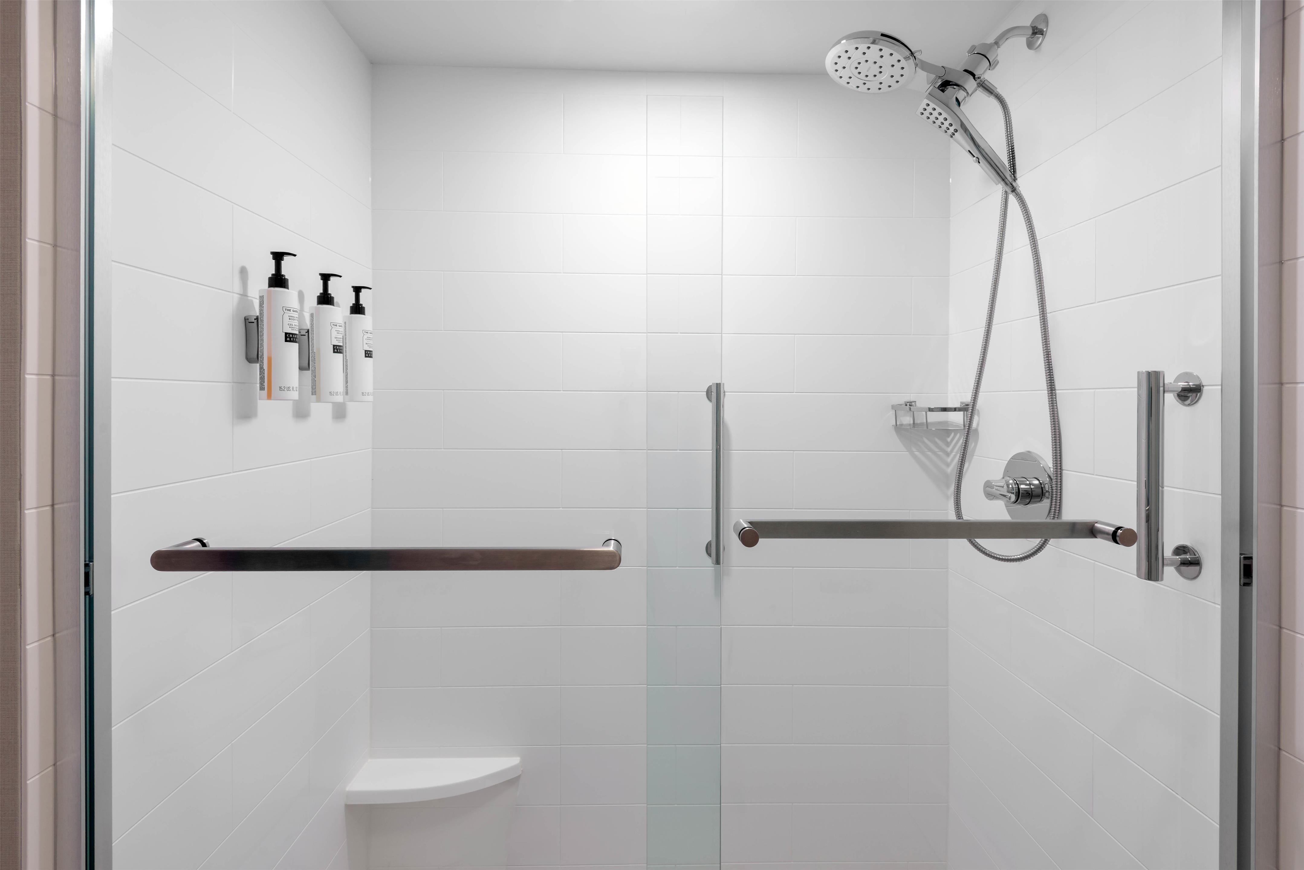 Guest room bath