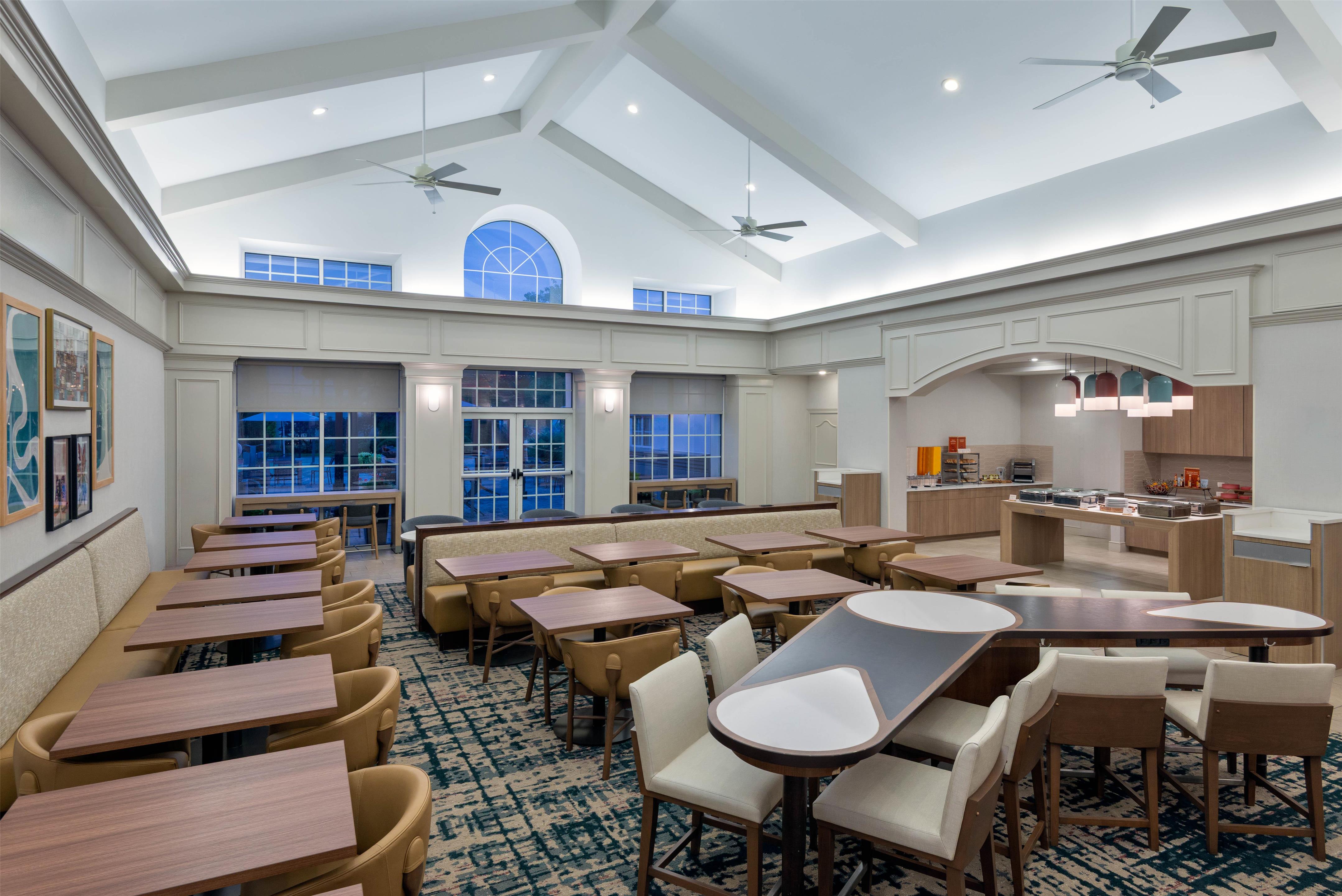 Lobby | Homewood Suites by Hilton Holyoke-Springfield/North