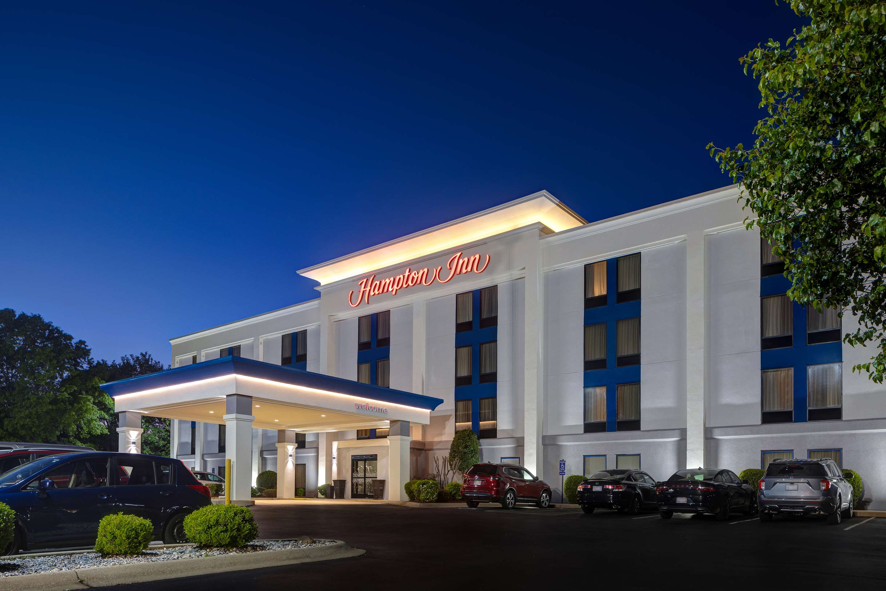 Exterior | Hampton Inn Hot Springs