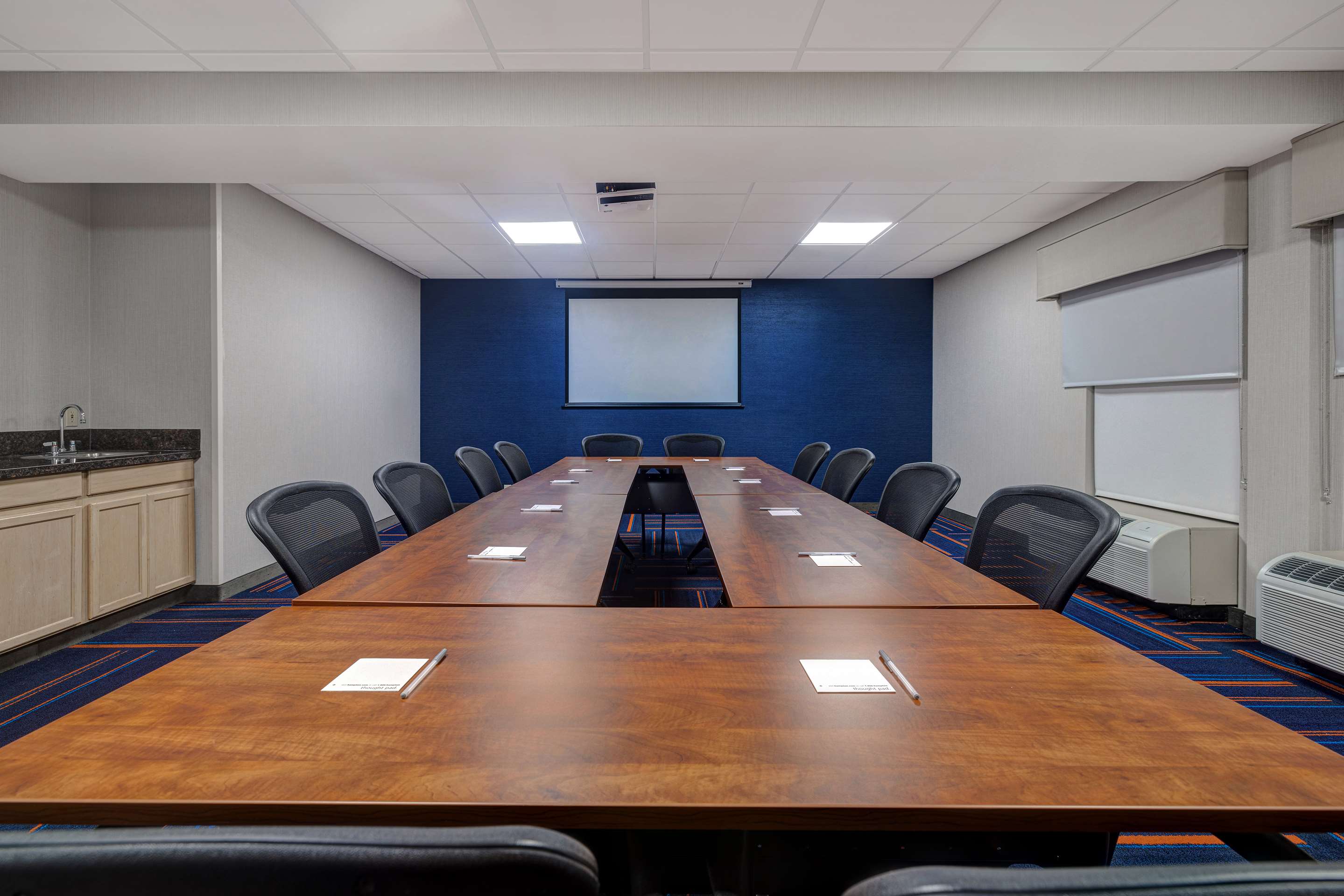 Meeting Room | Hampton Inn Hot Springs