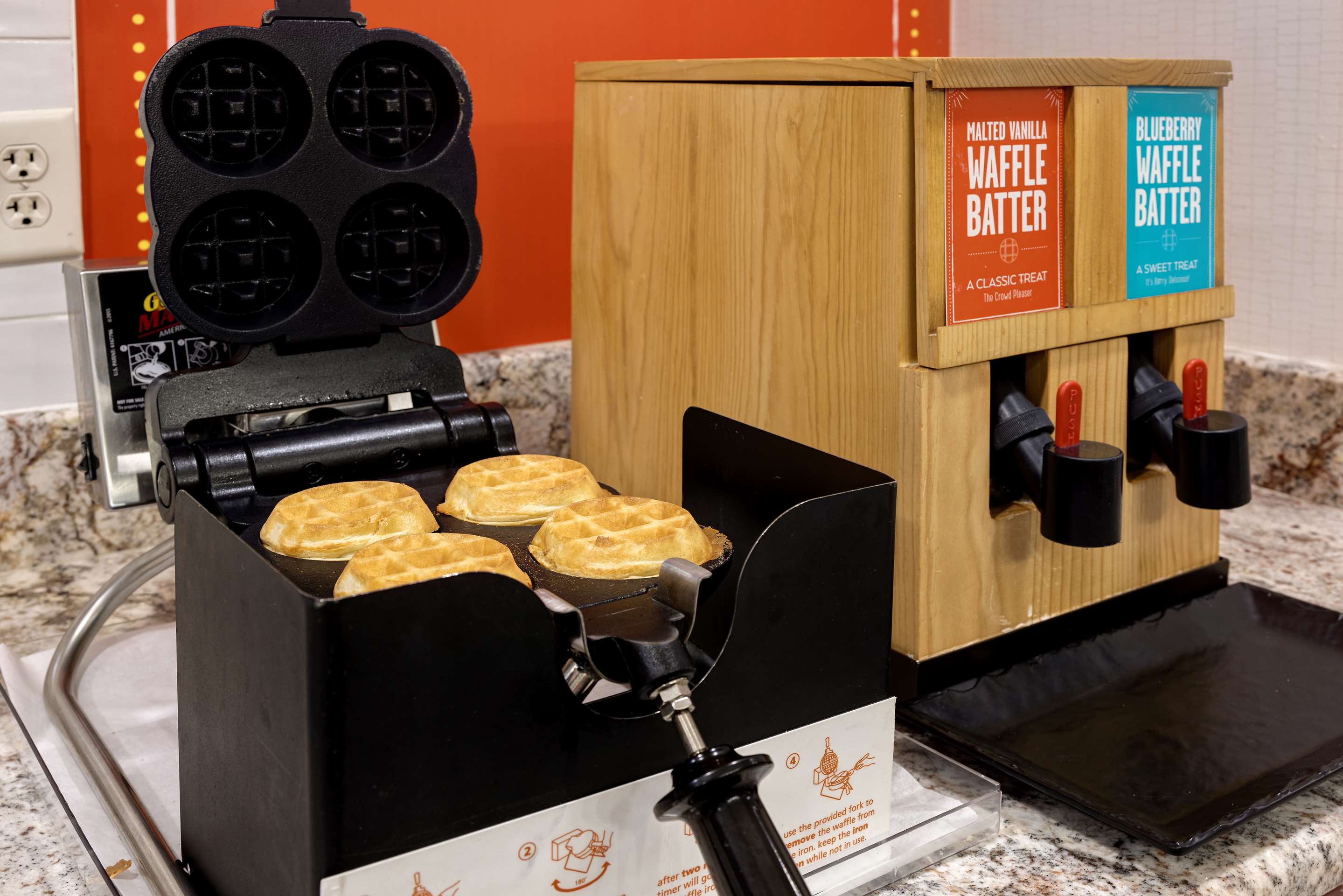 Breakfast Area | Hampton Inn Hot Springs