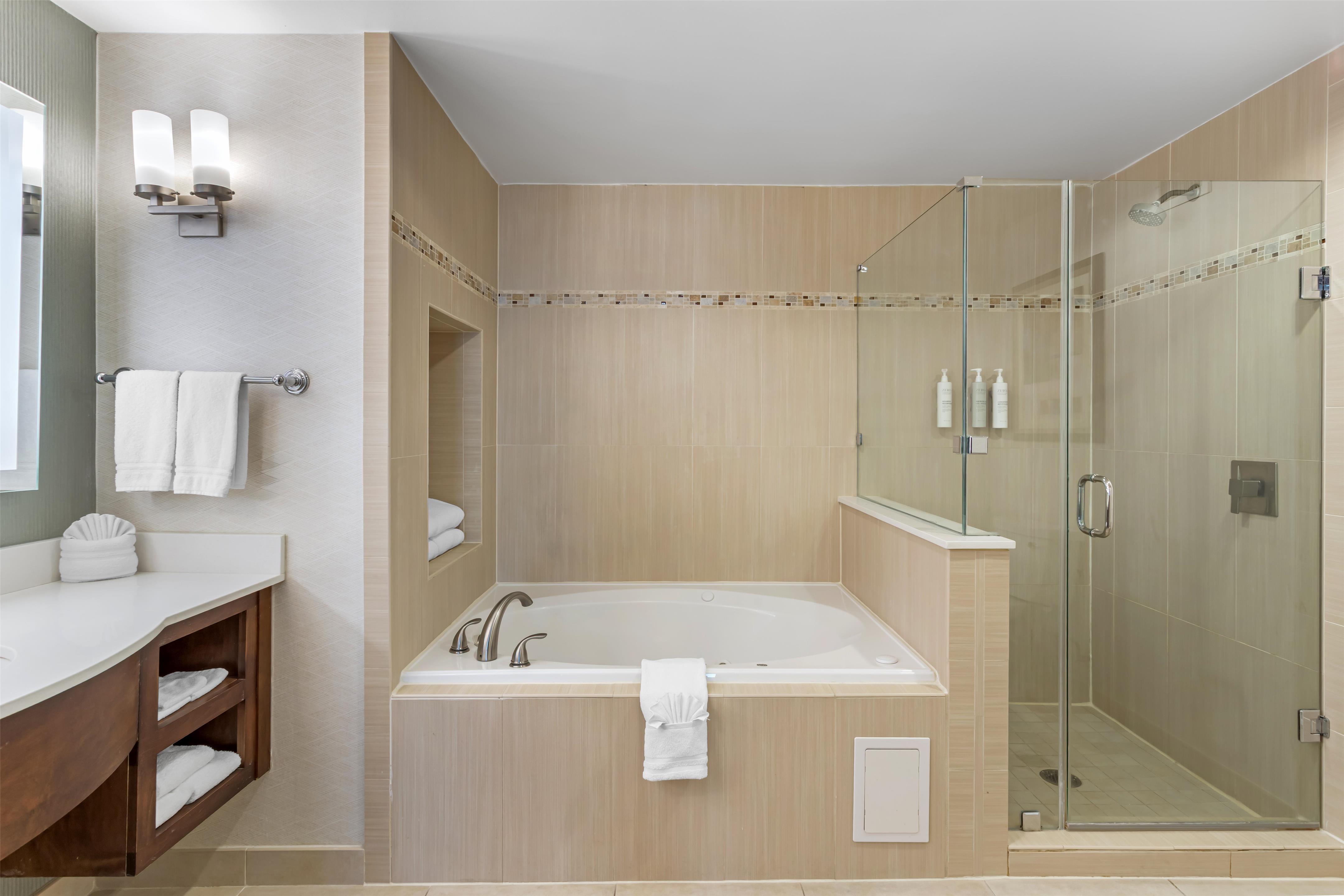 Guest room bath