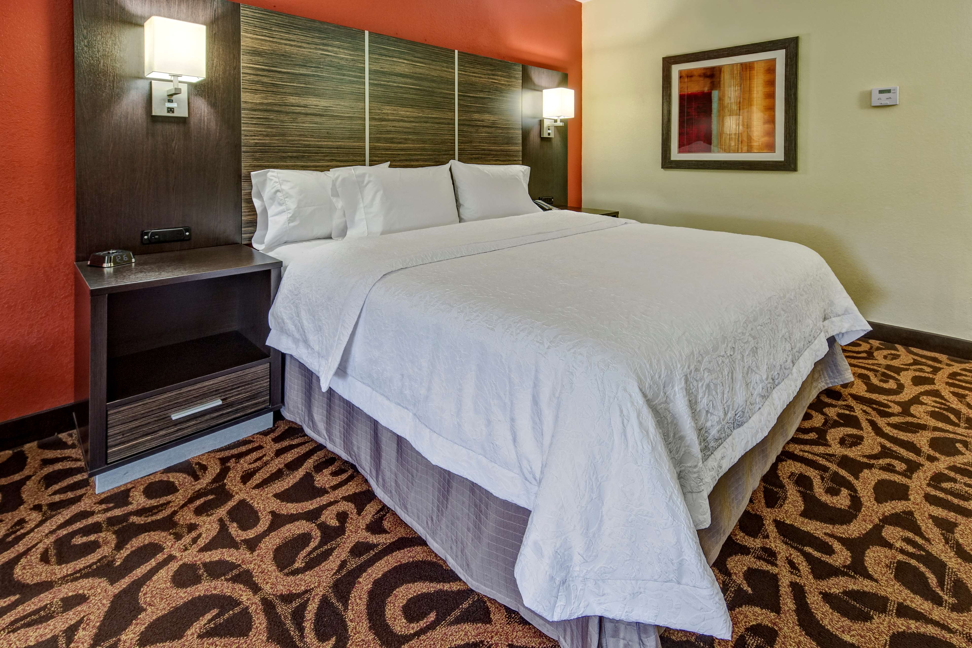 Hampton Inn Houston Baytown Room Type - 1 KING BED NONSMOKING