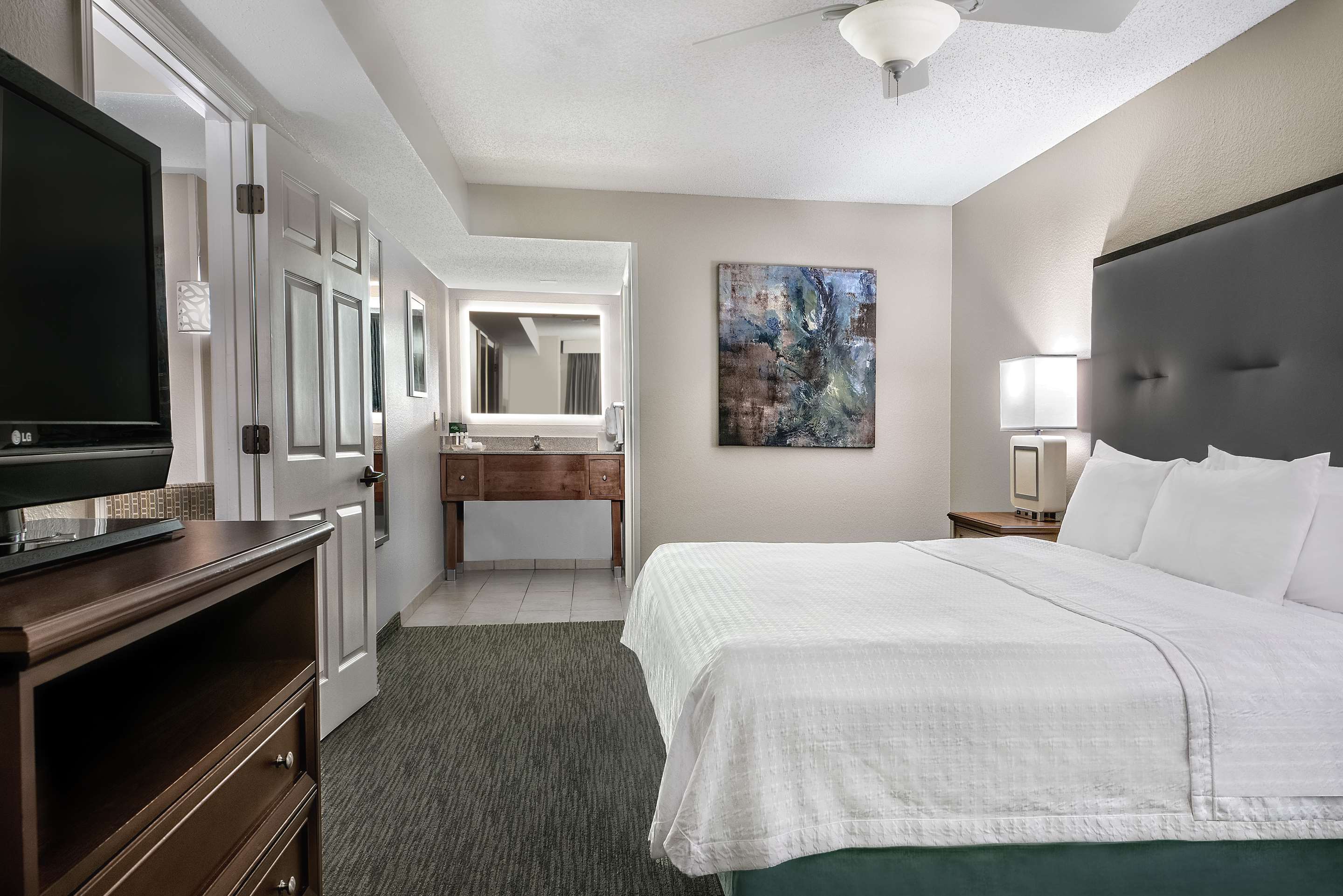 Guest room