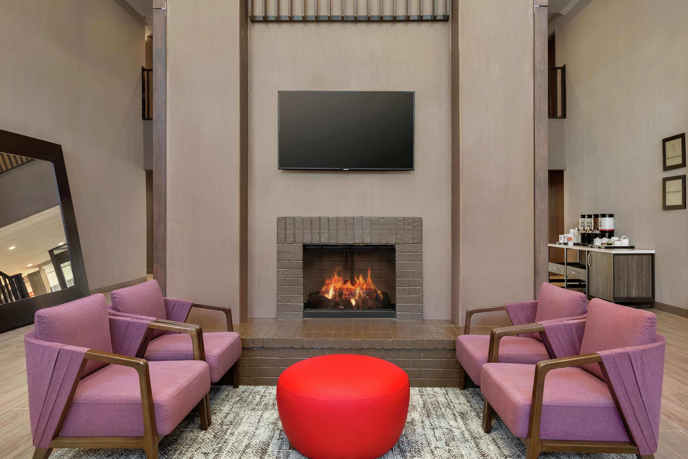 Lobby | Hampton Inn & Suites Houston-Cypress Station