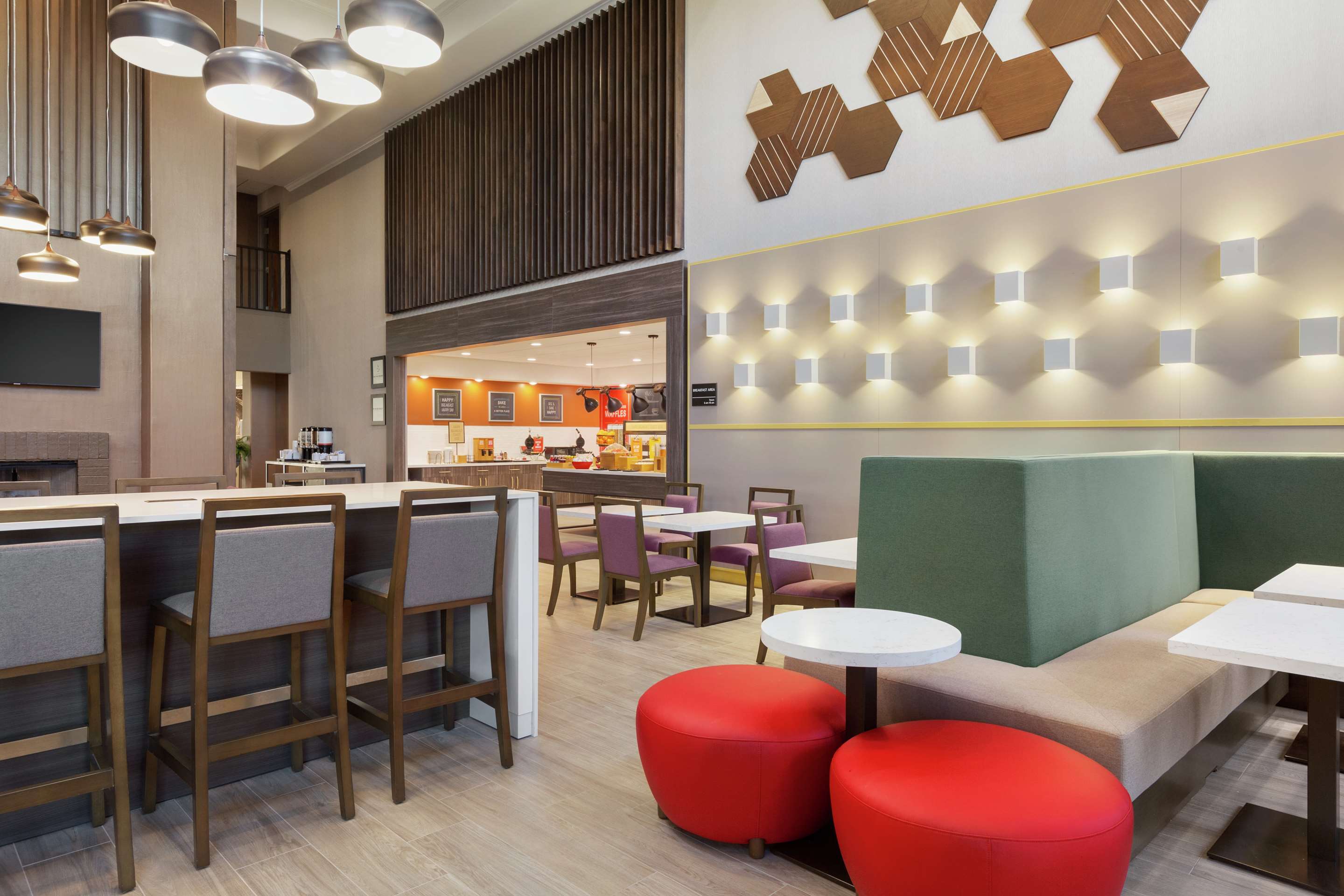 Breakfast Area | Hampton Inn & Suites Houston-Cypress Station