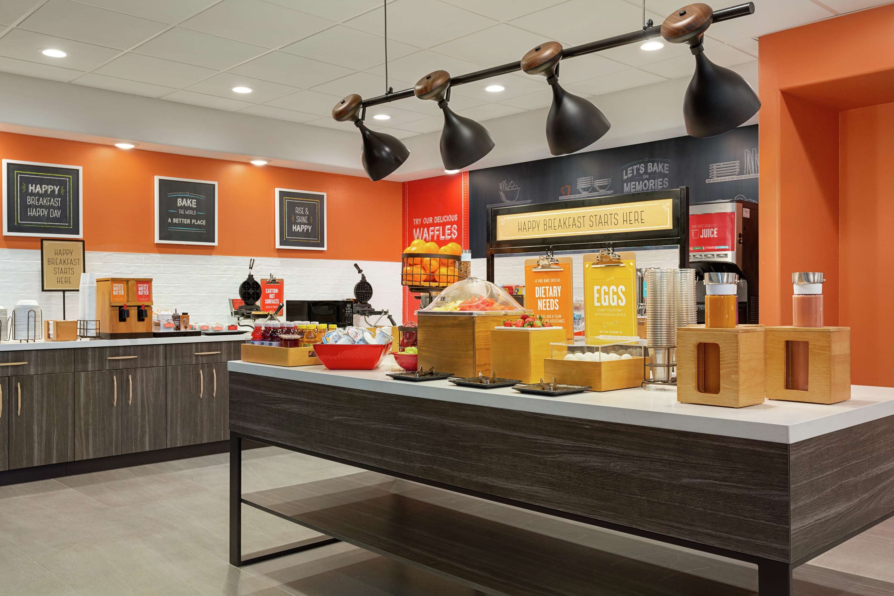 Breakfast Area | Hampton Inn & Suites Houston-Cypress Station