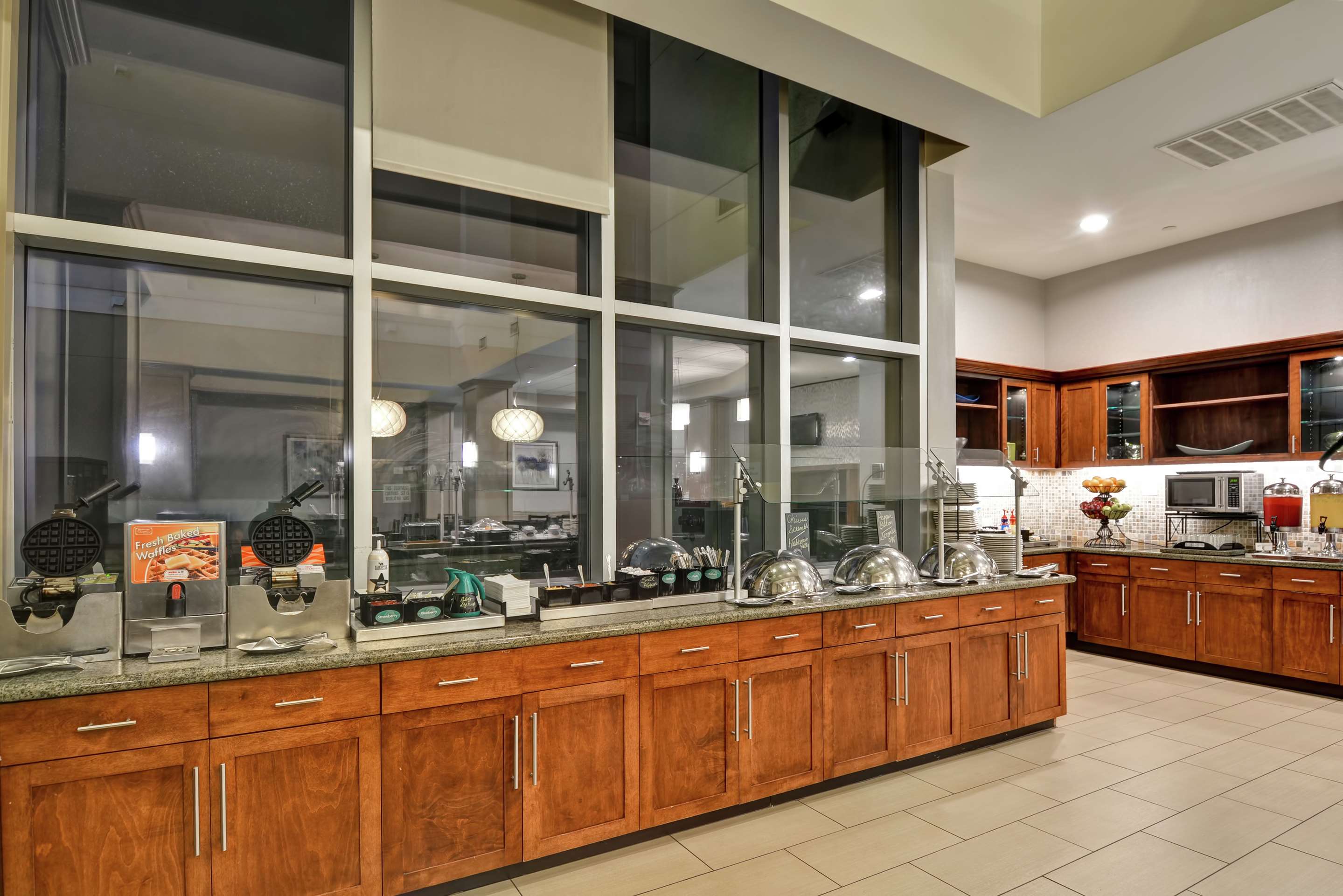 Breakfast Area | Homewood Suites by Hilton Houston Near the Galleria
