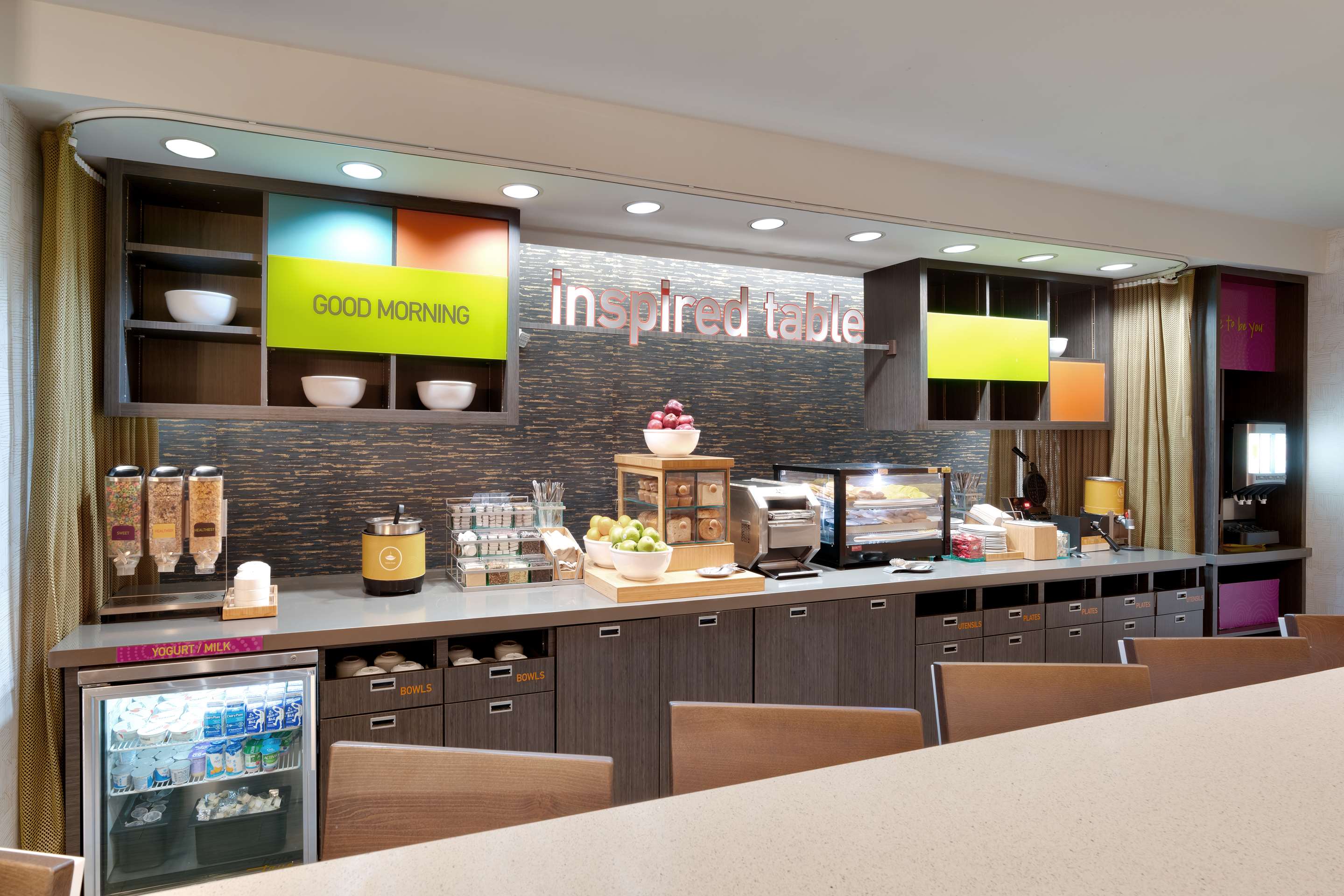 Breakfast Area | Home2 Suites by Hilton Houston/Katy