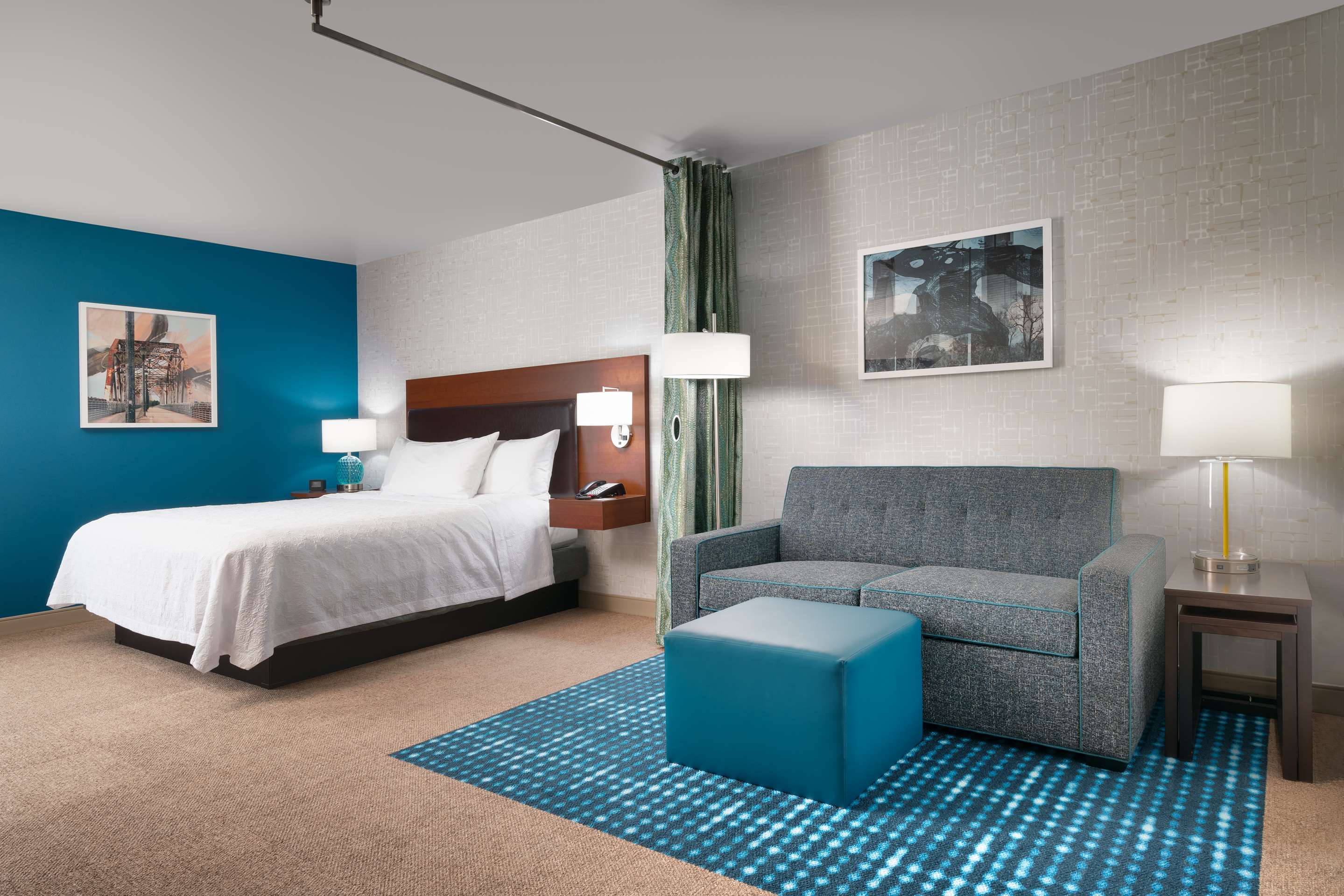 Guest room