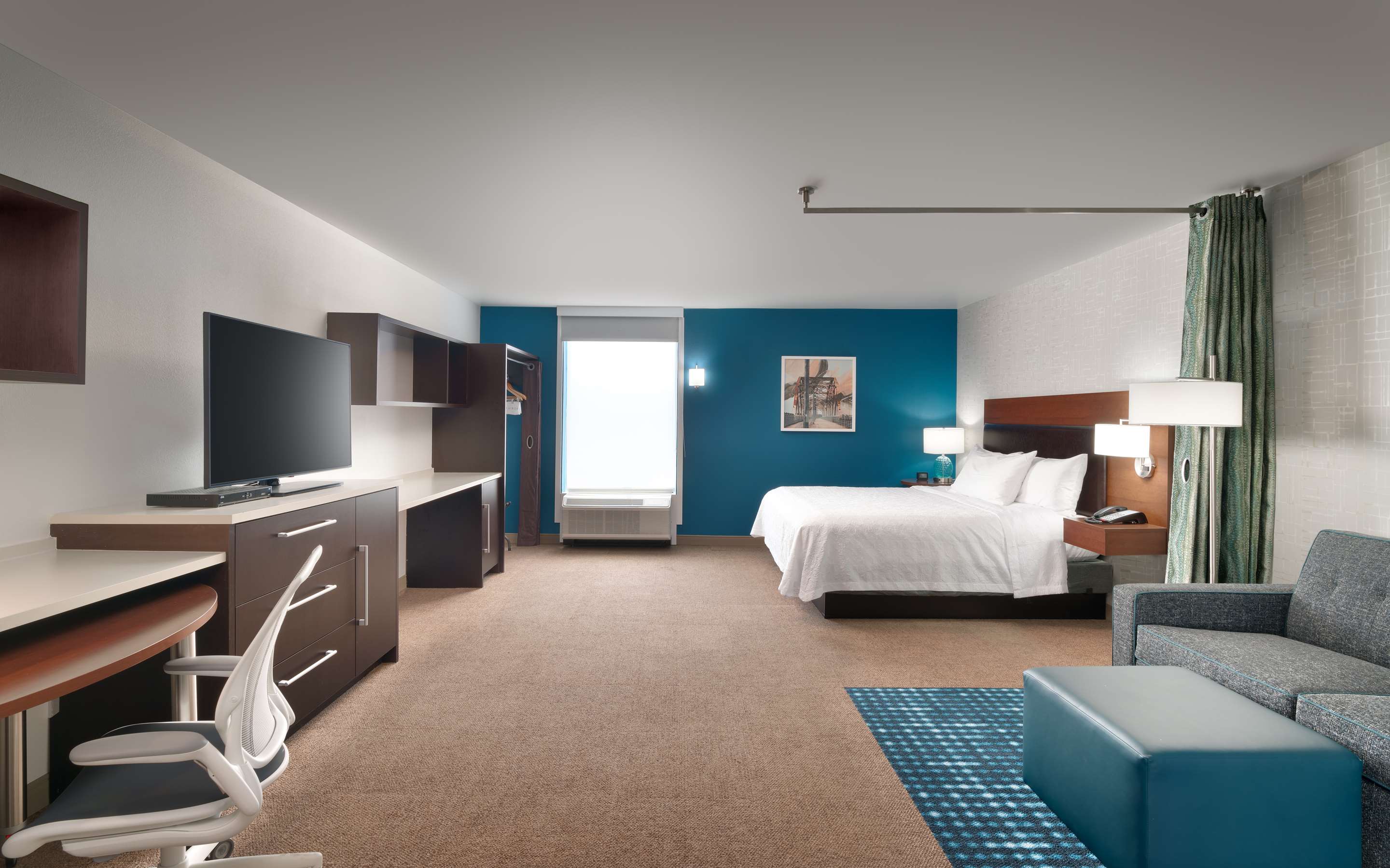 Guest room